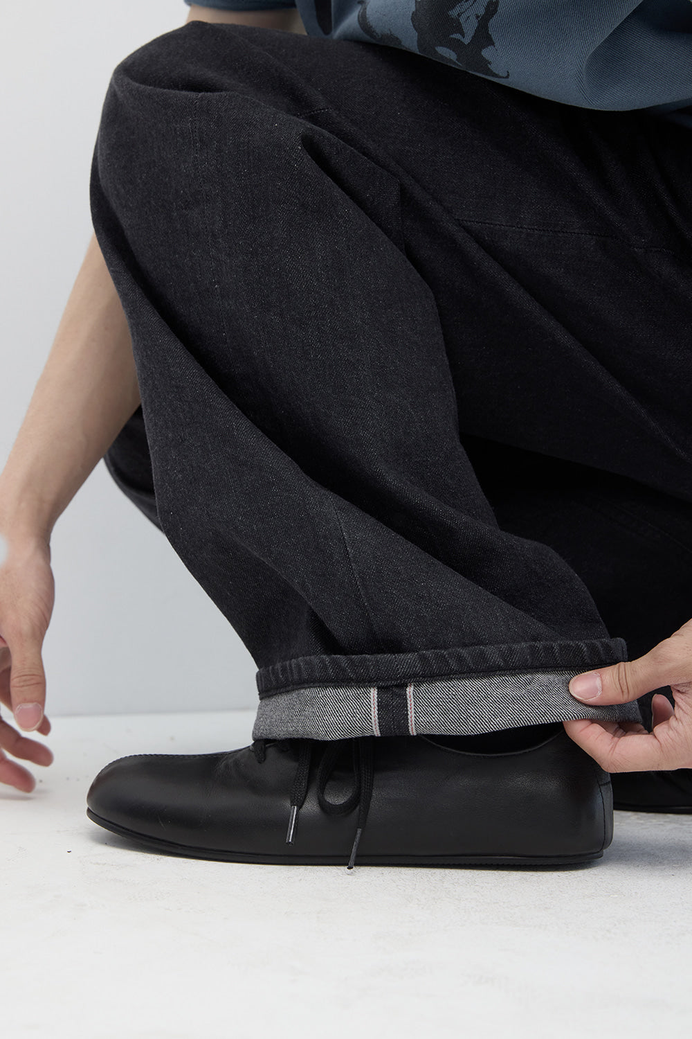 Hatchingroom - Regular Selvedge Jeans (Dark Grey) product image 15 | TRAB K-Fashion Australia