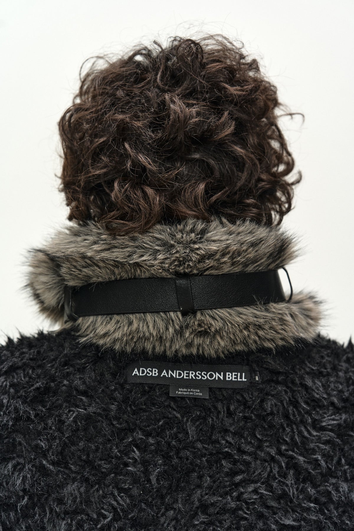 Andersson Bell - Unisex Reversible Collarless Fur Vest (Black) product image 15 | TRAB K-Fashion Australia