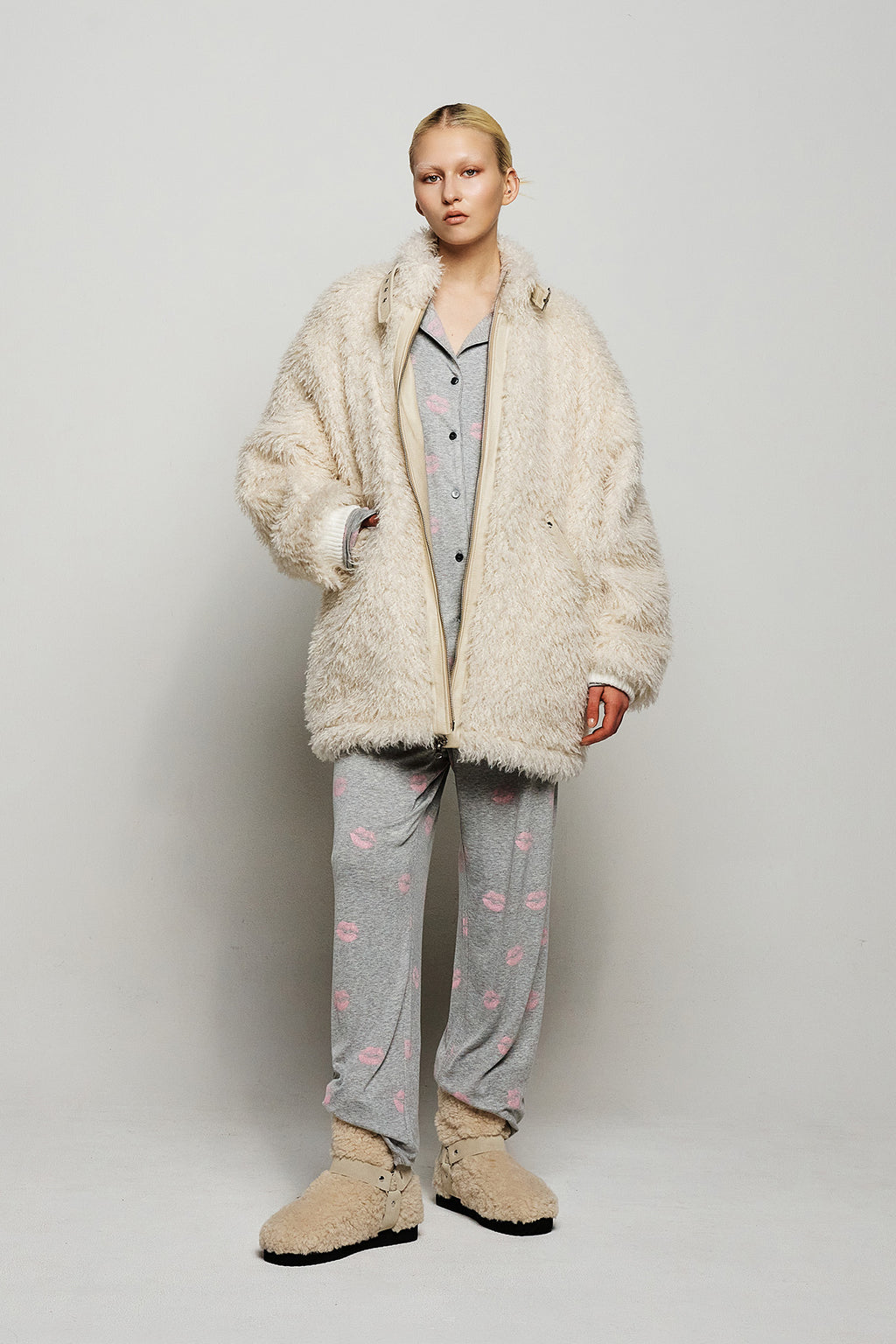 Deinet - Bizzo Point Faux Fur Jumper (Ivory) product image 4 | TRAB K-Fashion Australia
