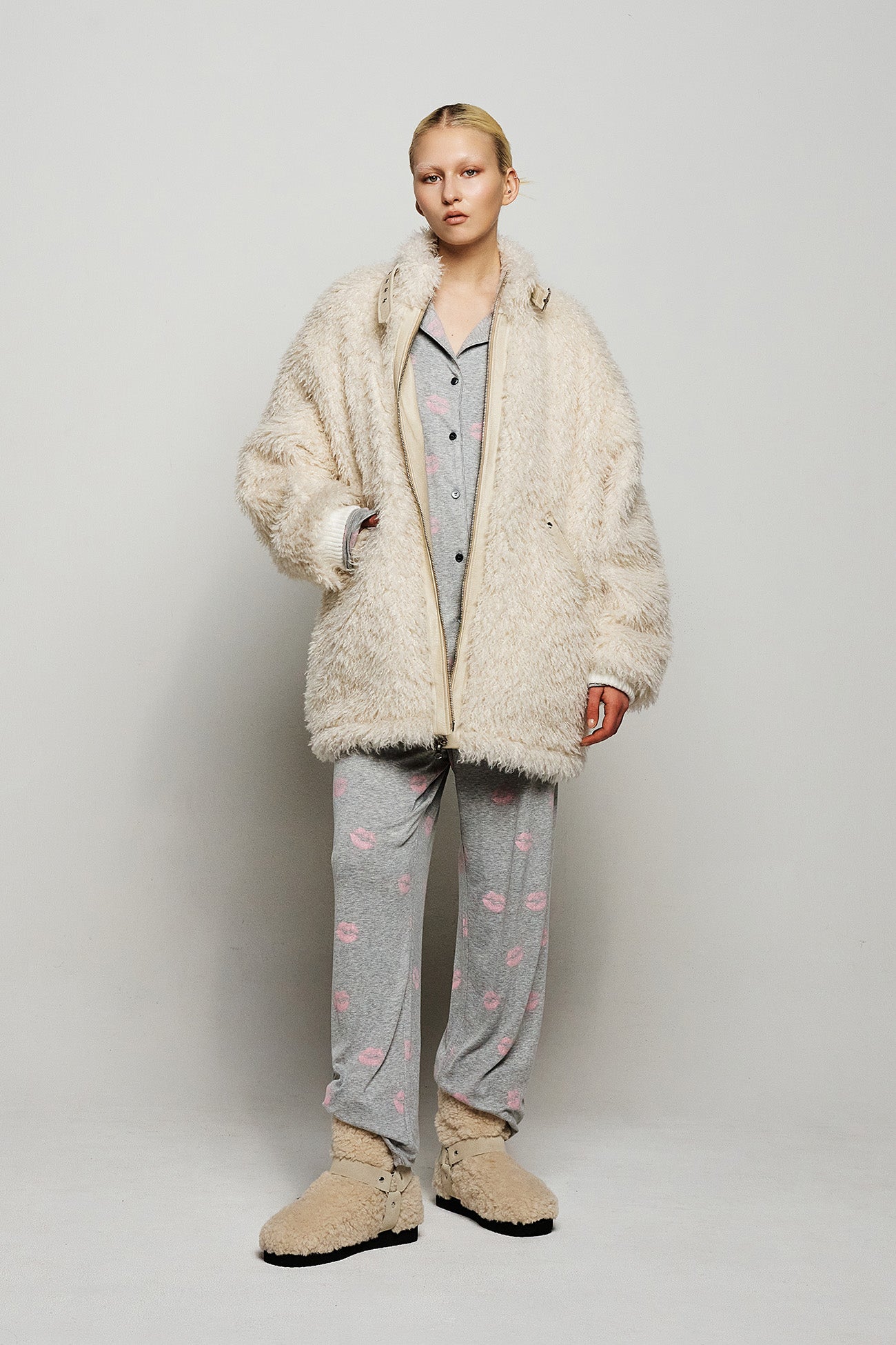 Deinet - Bizzo Point Faux Fur Jumper (Ivory) product image 4 | TRAB K-Fashion Australia