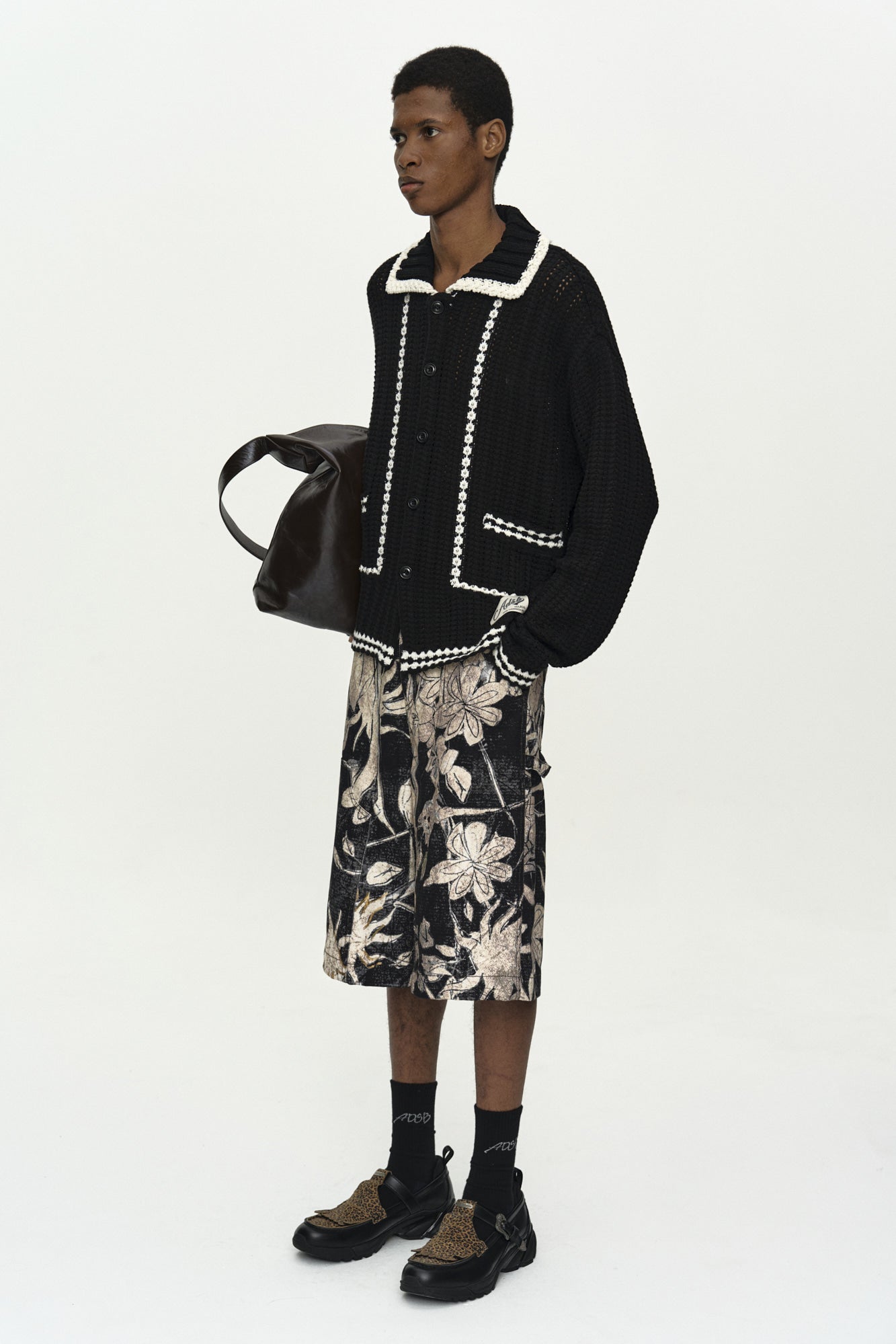 Andersson Bell - Unisex New Fantasia Collar Cardigan (Black) product image 2 | TRAB K-Fashion Australia