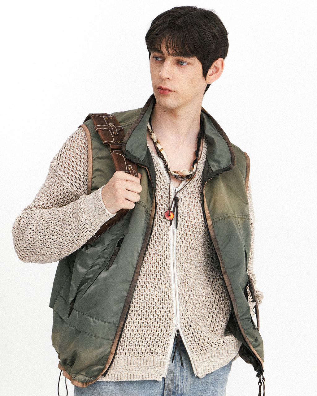 Eastlogue - Traveler Shield Vest (Faded Olive) product image 3 | TRAB K-Fashion Australia