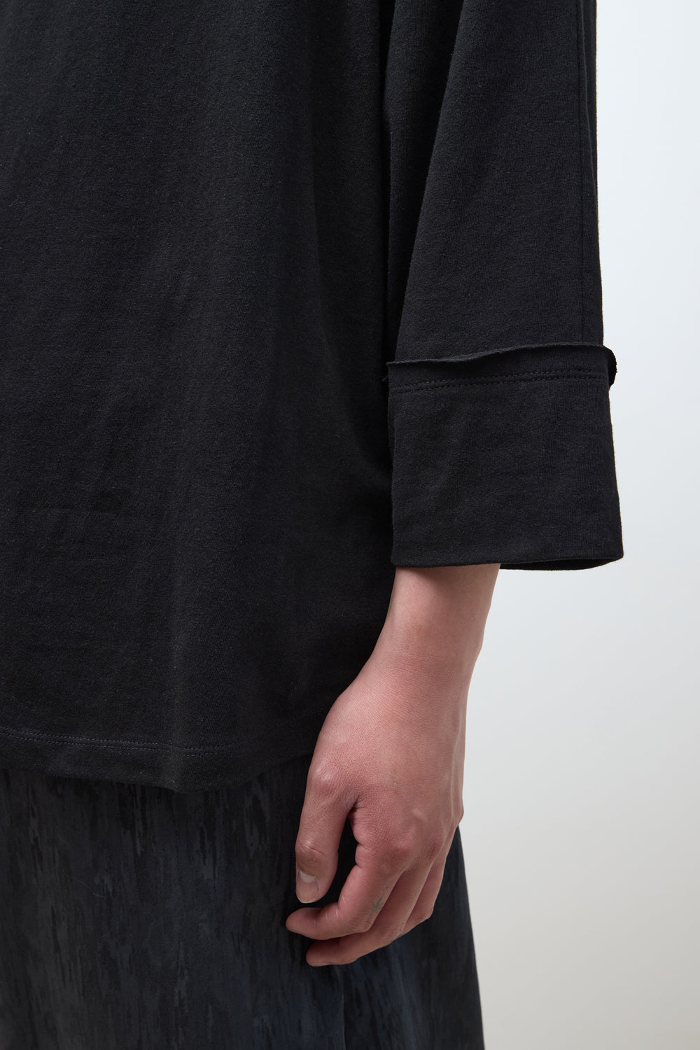 Hatchingroom - Seven Cut Tee (Black) product image 8 | TRAB K-Fashion Australia