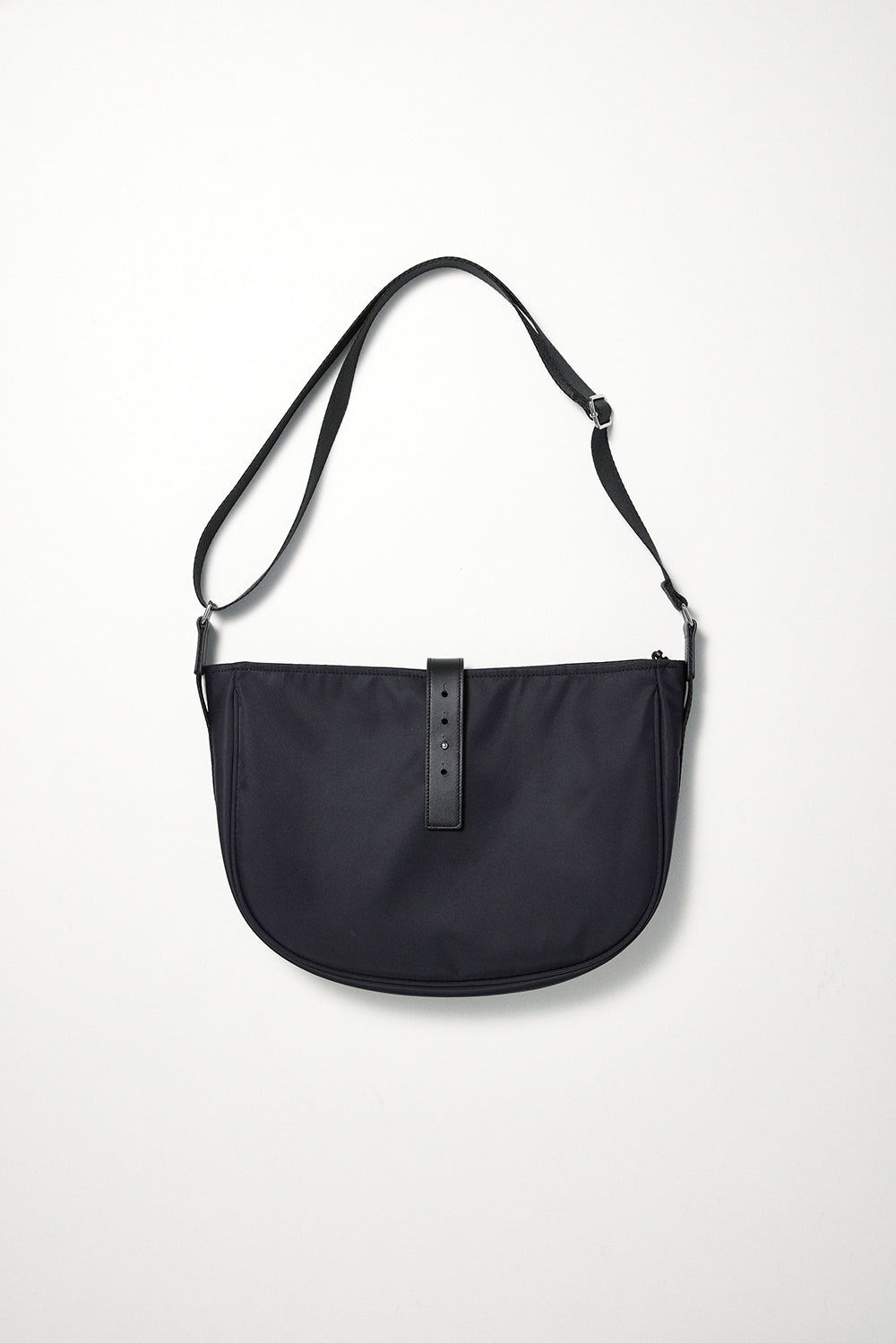 Hatchingroom - Wavy Bag Middle High Density Nylon (Black) product image 3 | TRAB K-Fashion Australia
