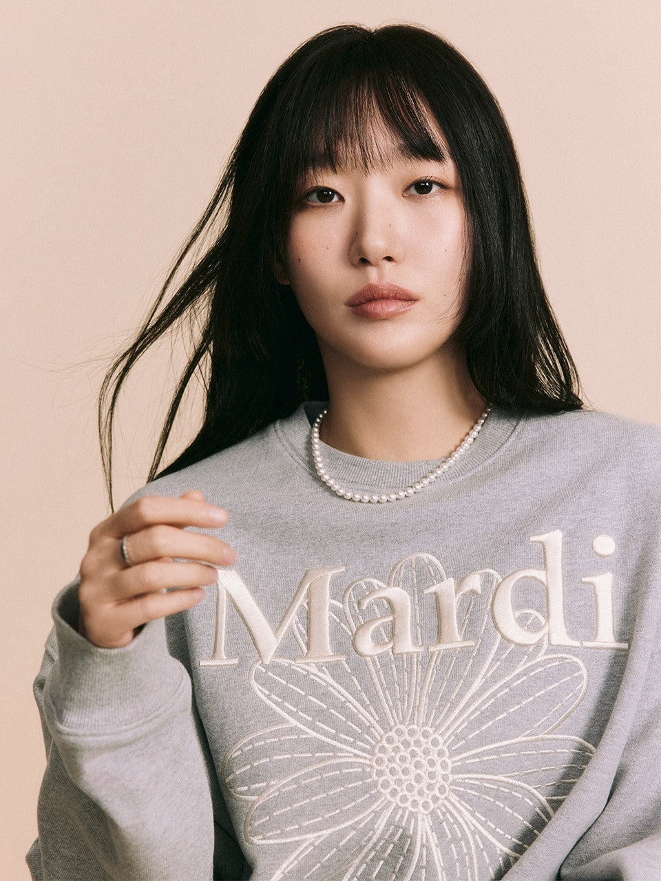 Mardi Mercredi - Sweatshirt Flowermardi Needlework (Grey Cream) product image 1 | TRAB K-Fashion Australia