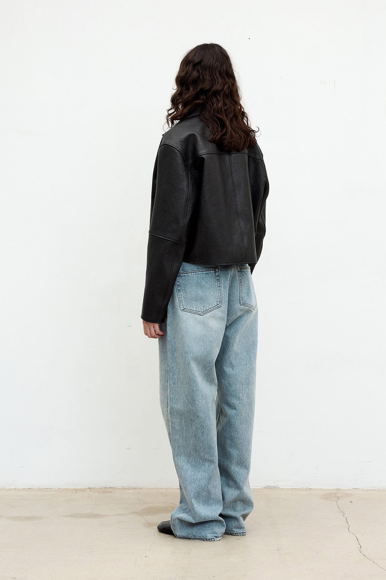 Coor - Lambskin Crop Leather Jumper (Black) product image 4 | TRAB K-Fashion Australia
