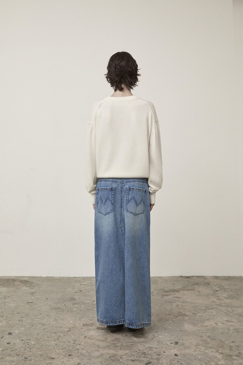 Matin Kim - Color Trim Line Logo Pullover (Ivory) product image 12 | TRAB K-Fashion Australia