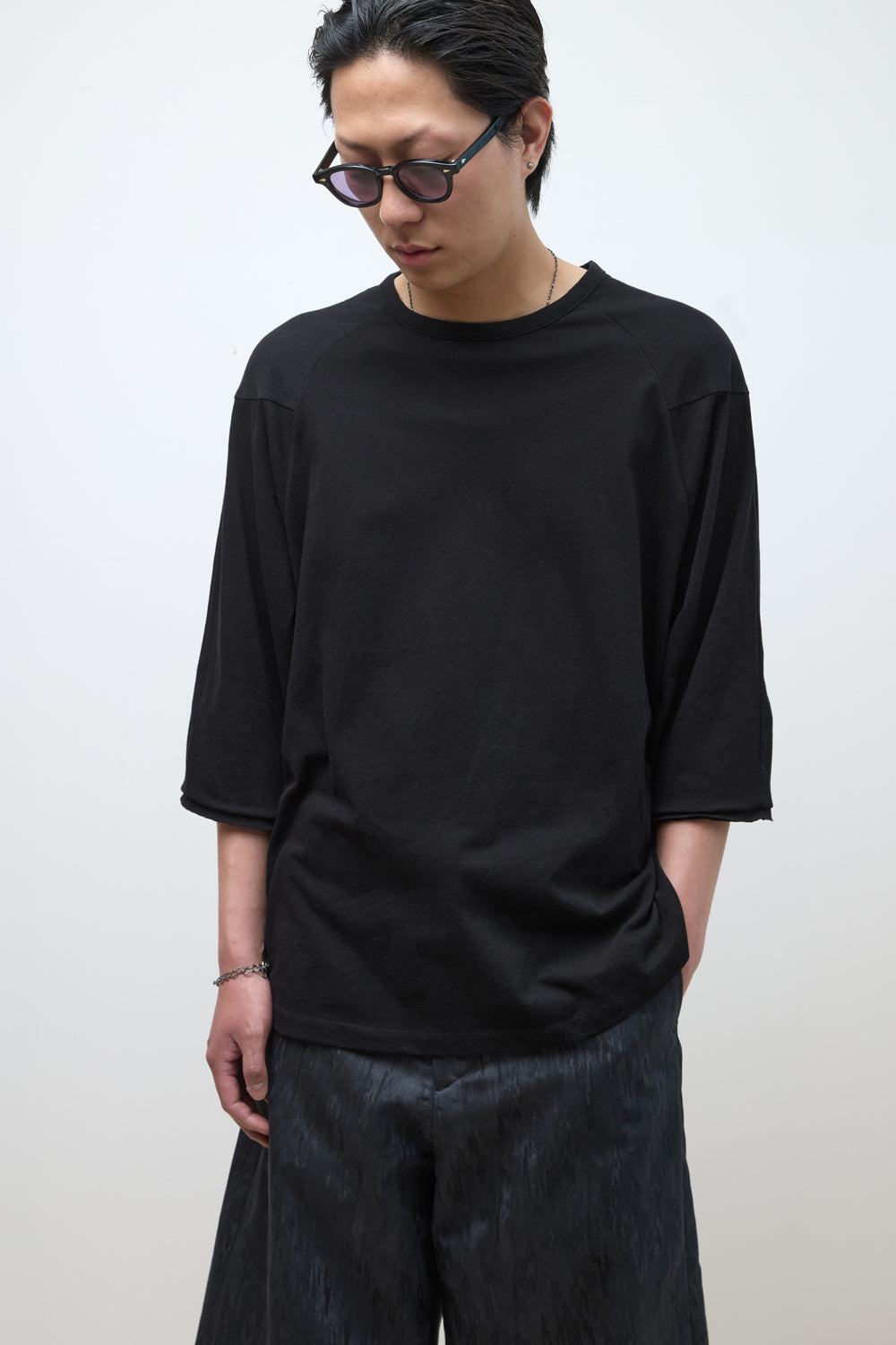Hatchingroom - Seven Cut Tee (Black) product image 12 | TRAB K-Fashion Australia