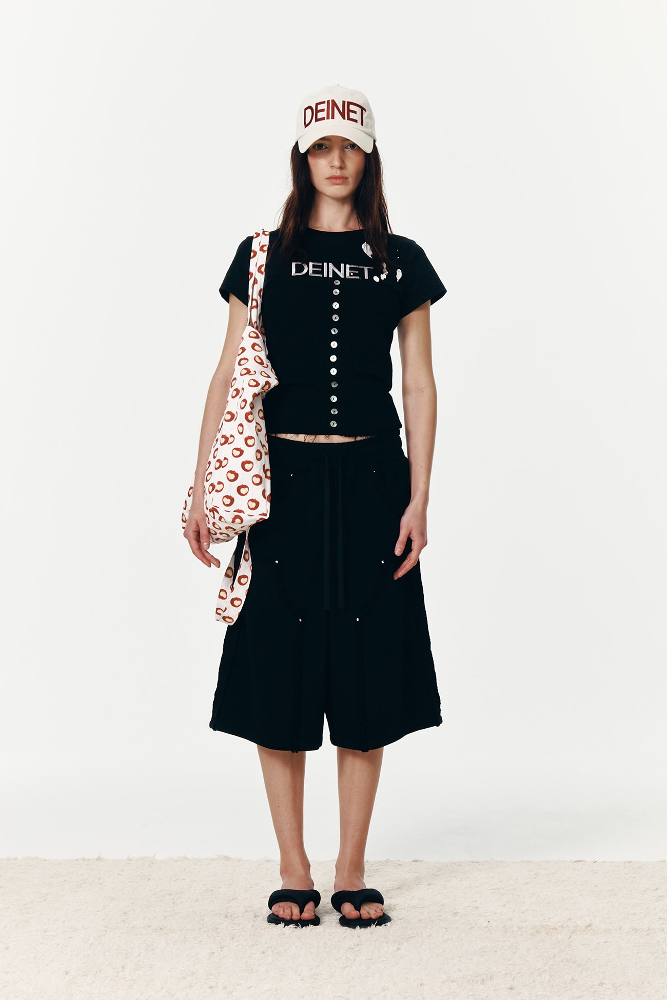 Deinet - Deinet Button Point Top (Black) product image 2 | TRAB K-Fashion Australia