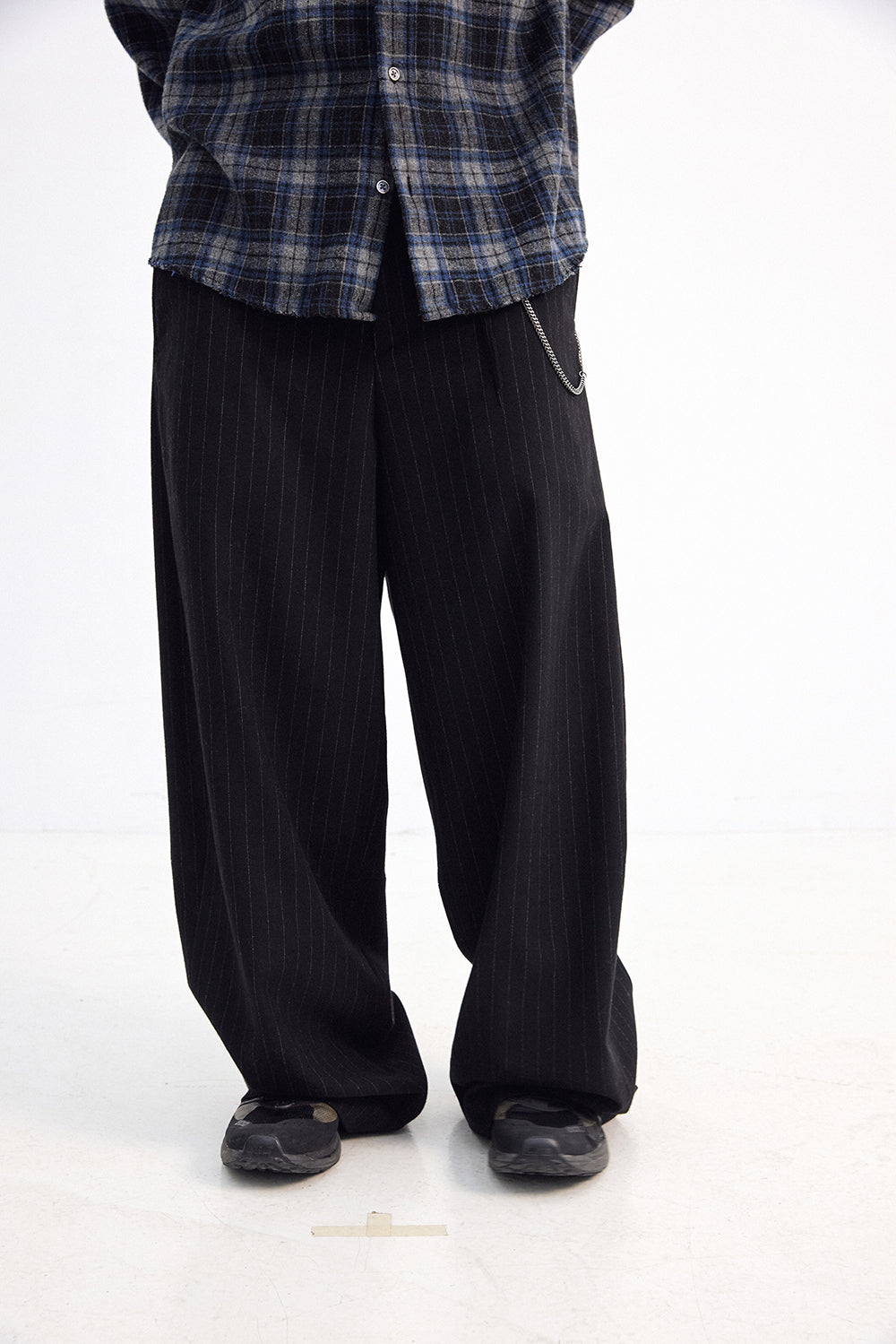 Hatchingroom - Wide Curve Trousers Stripe (Black) product image 8 | TRAB K-Fashion Australia