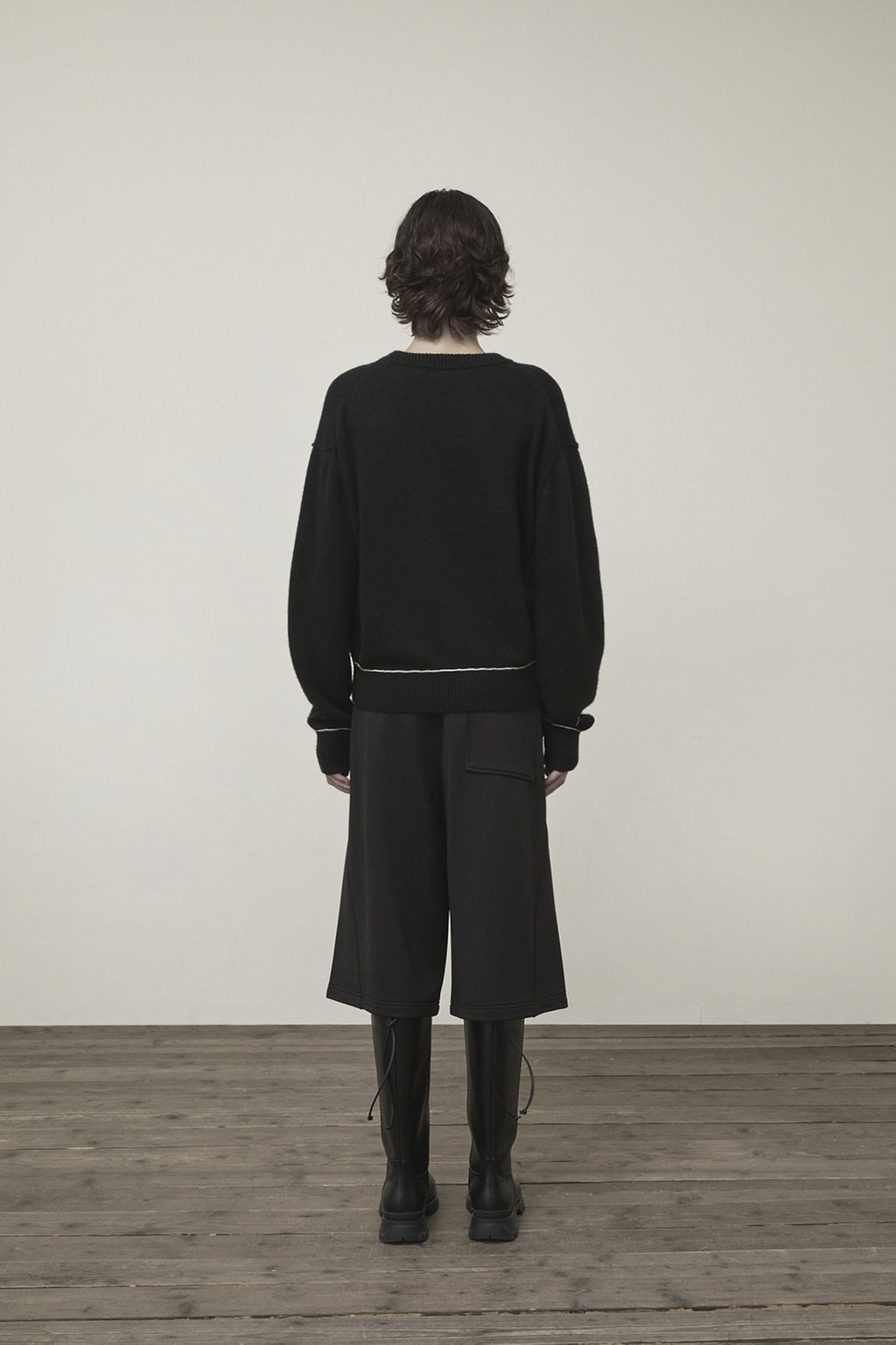 Matin Kim - Color Trim Line Logo Pullover (Black) product image 12 | TRAB K-Fashion Australia