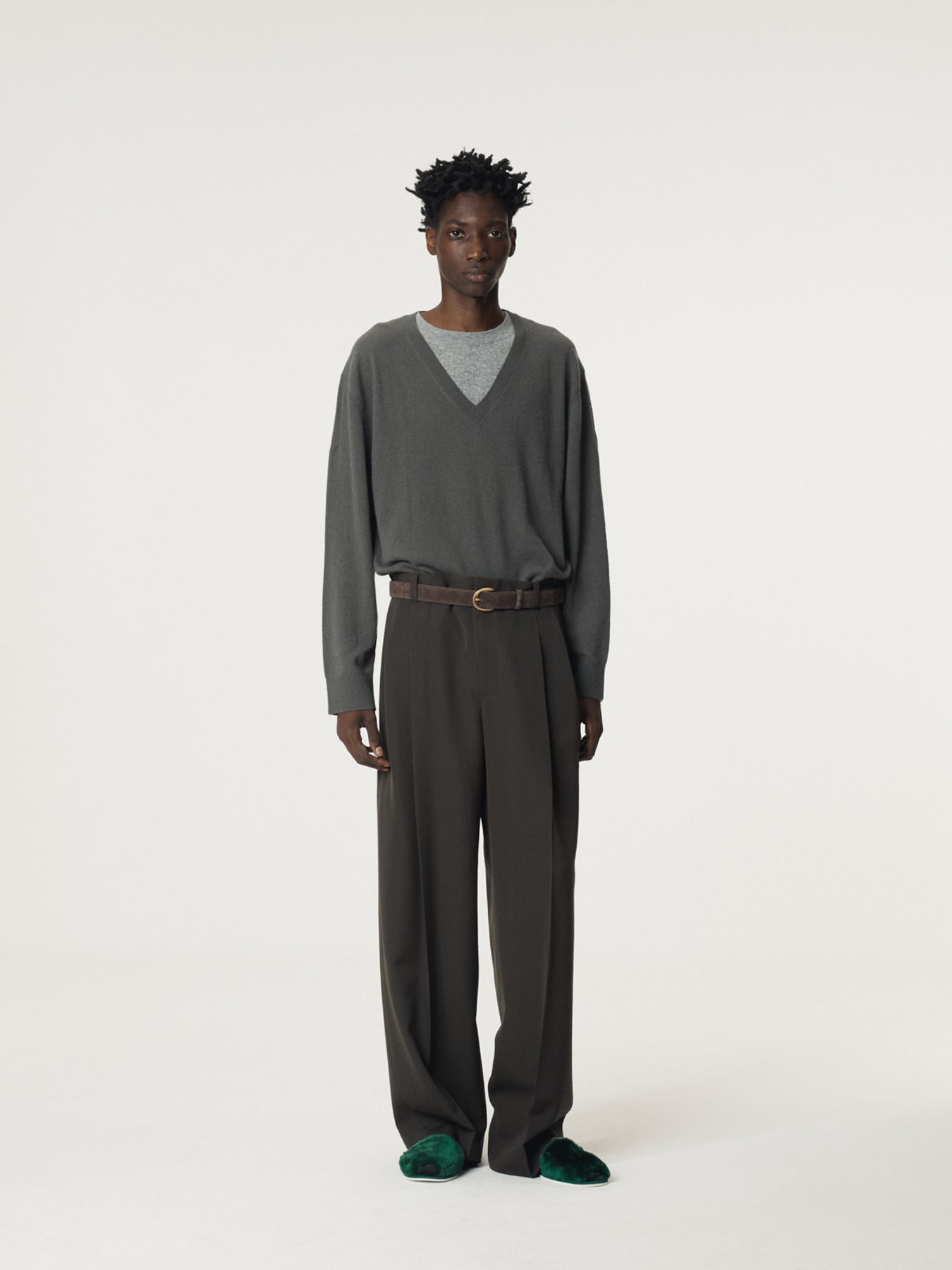 Recto - Contrast Layered V-Neck Knit Top (Taupe Grey) product image 2 | TRAB K-Fashion Australia