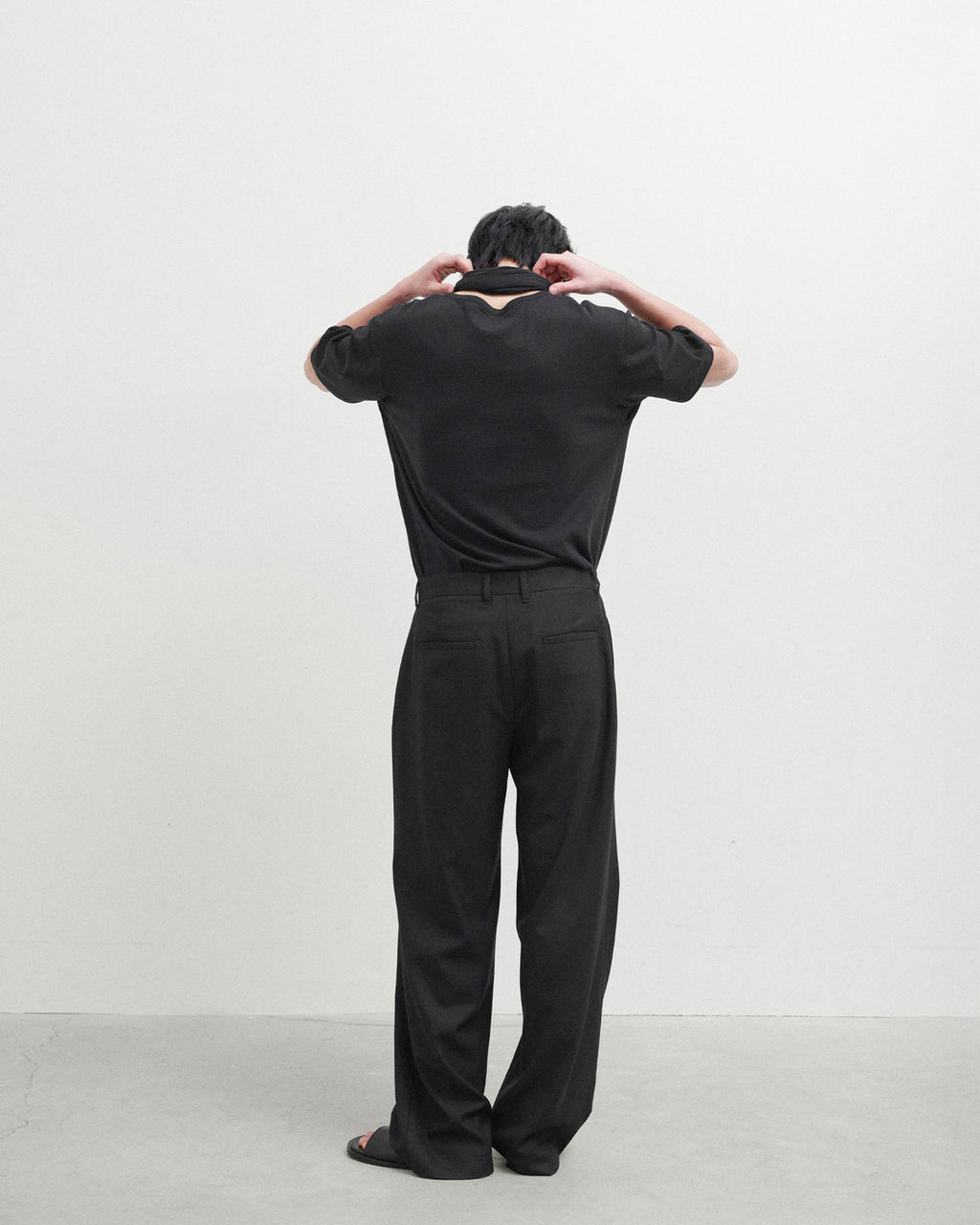 Brownyard - Wool One Tuck Trouser (Black) product image 2 | TRAB K-Fashion Australia