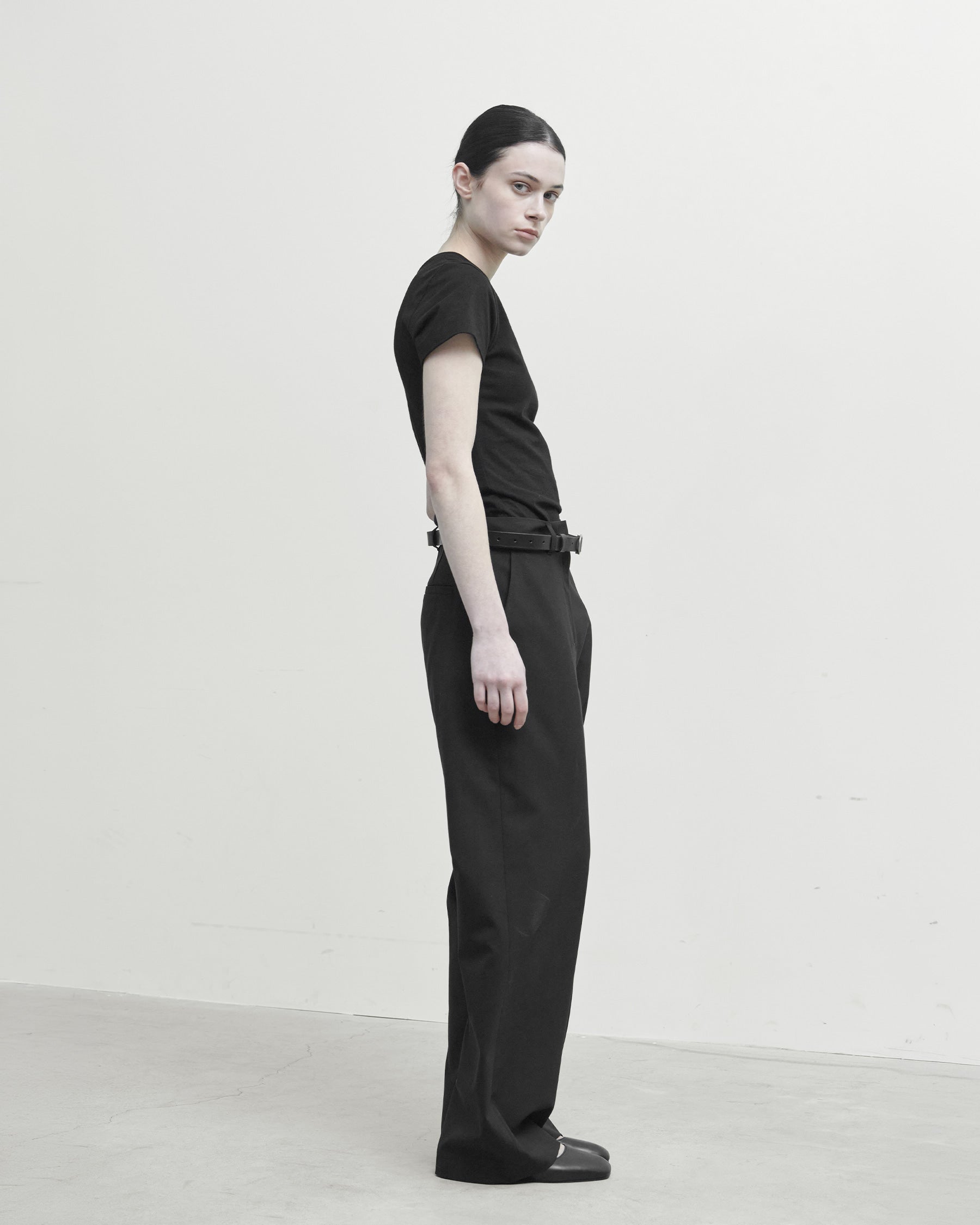 Brownyard - Essential T Shirt (Black) product image 1 | TRAB K-Fashion Australia