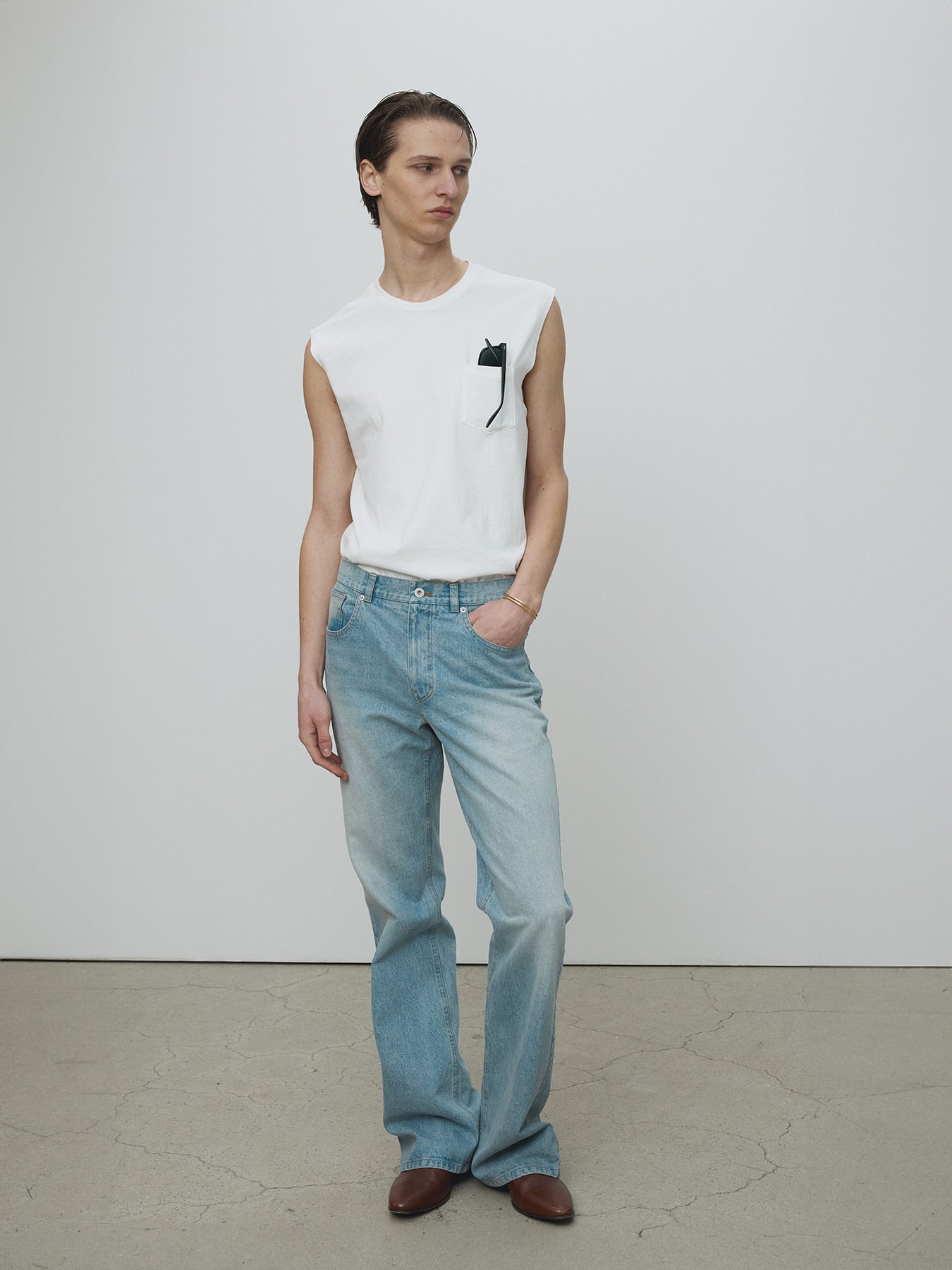 Tonywack - Garment-Washed Patch Pocket Sleeveless (Vintage White) product image 3 | TRAB K-Fashion Australia