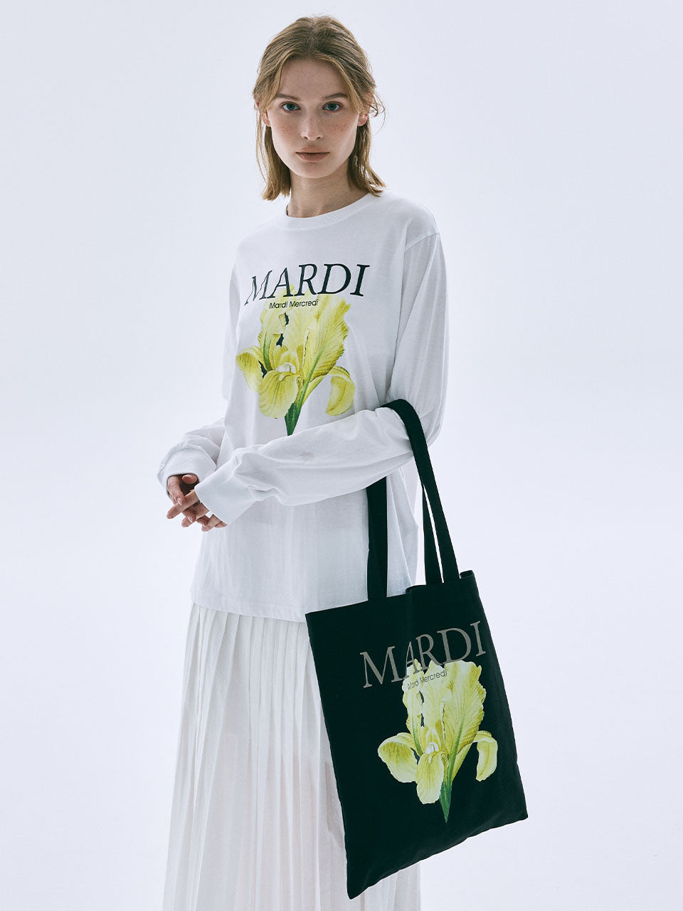 Mardi Mercredi - Canvas Bag Lilies 06 (Black) product image 1 | TRAB K-Fashion Australia