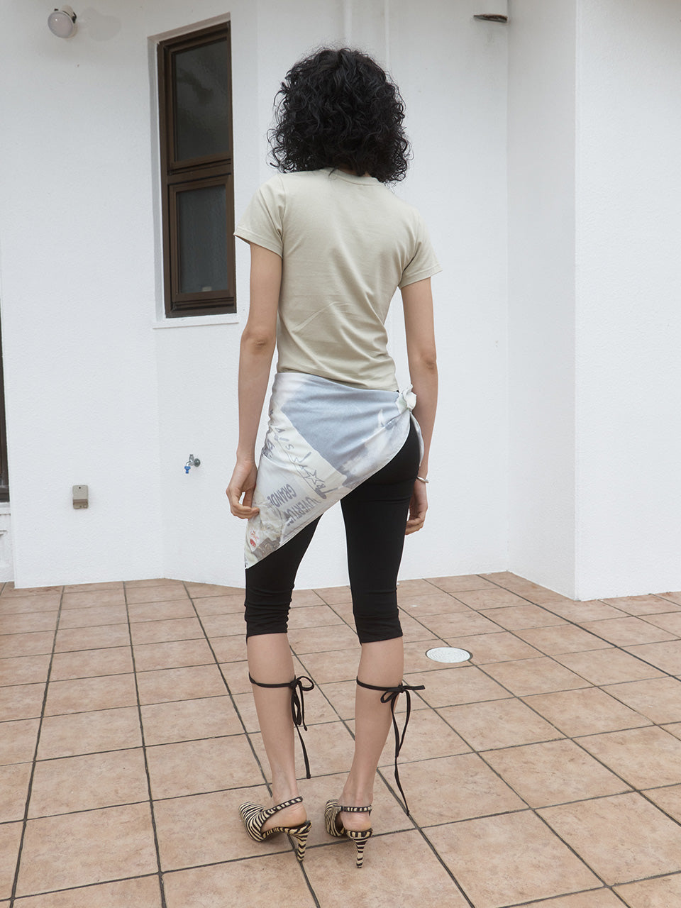 Kijun - Capri Leggings (Black) product image 4 | TRAB K-Fashion Australia