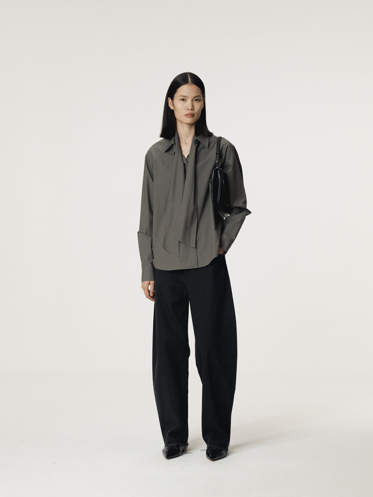 Recto - 90S High-Rise Curved Leg Jeans (Black) product image 4 | TRAB K-Fashion Australia