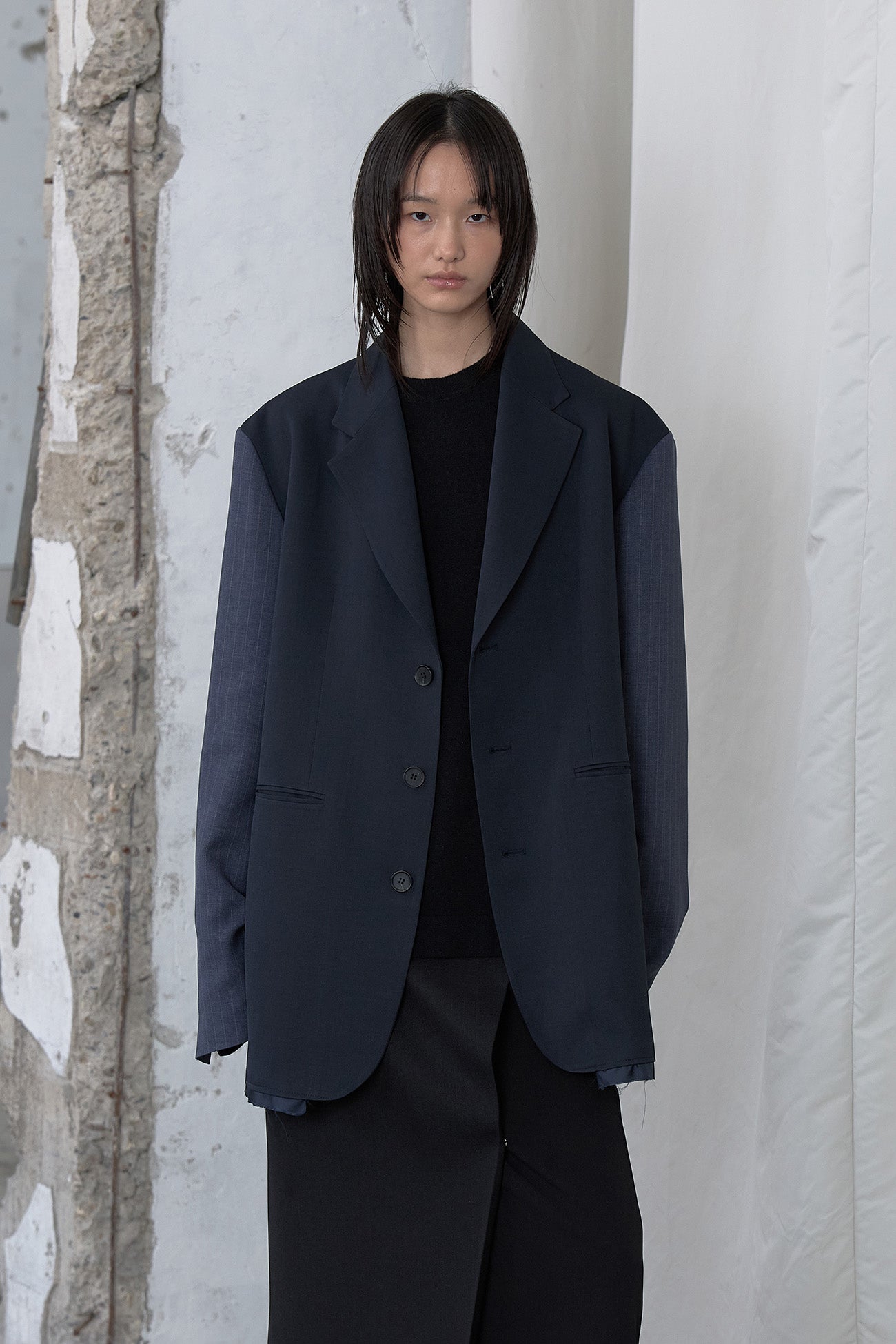 Deinet - Lowcut Blazer (Dark Navy) product image 8 | TRAB K-Fashion Australia