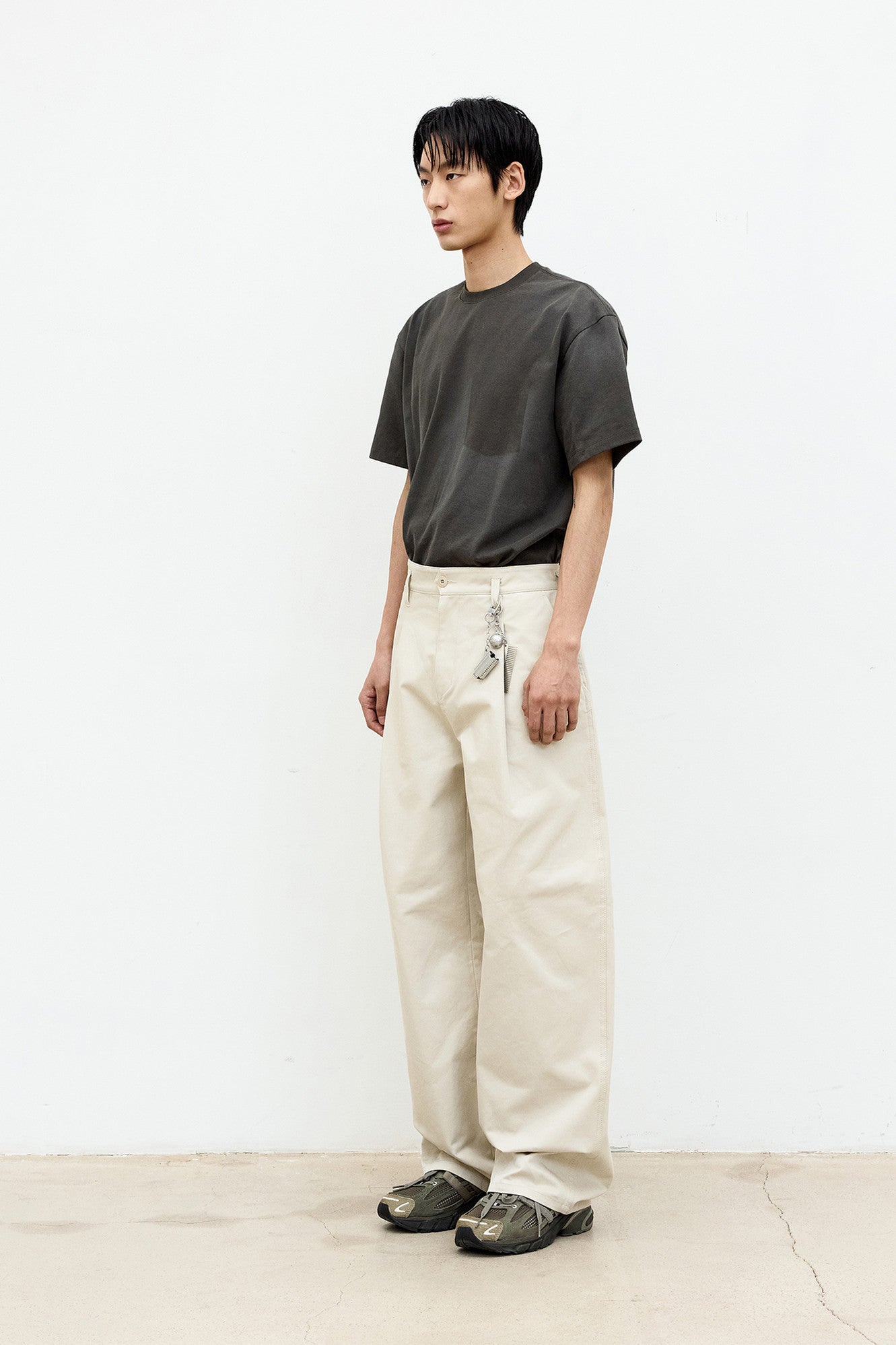 Coor - Spray Washed Pocket Point T-Shirt (Olive Khaki) product image 3 | TRAB K-Fashion Australia