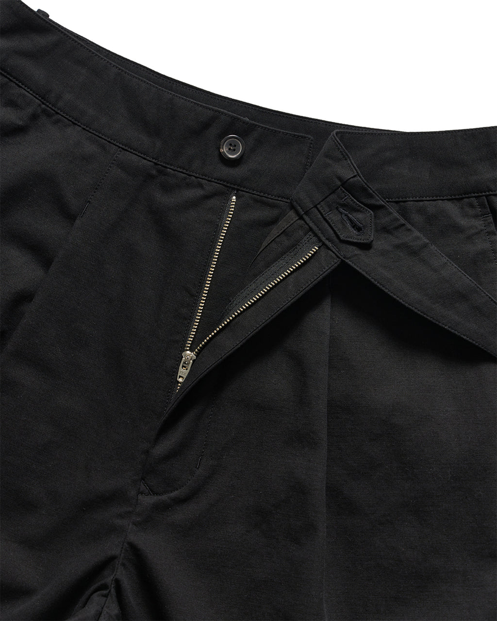 Eastlogue - Single Belted Bermuda Shorts (Black) product image 4 | TRAB K-Fashion Australia