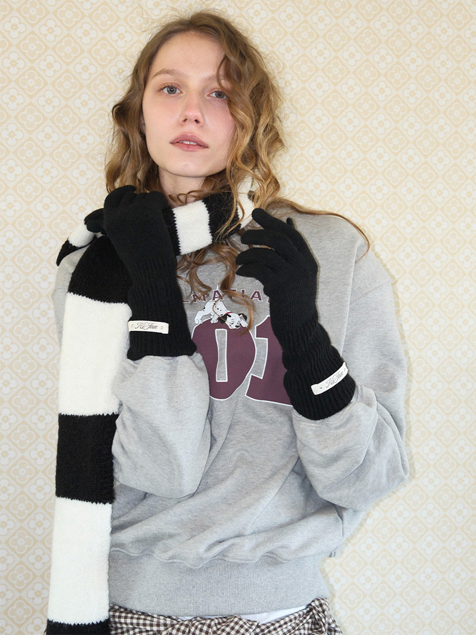 Kijun - Studded Logo Wool Gloves (6Colors) product image 13 | TRAB K-Fashion Australia