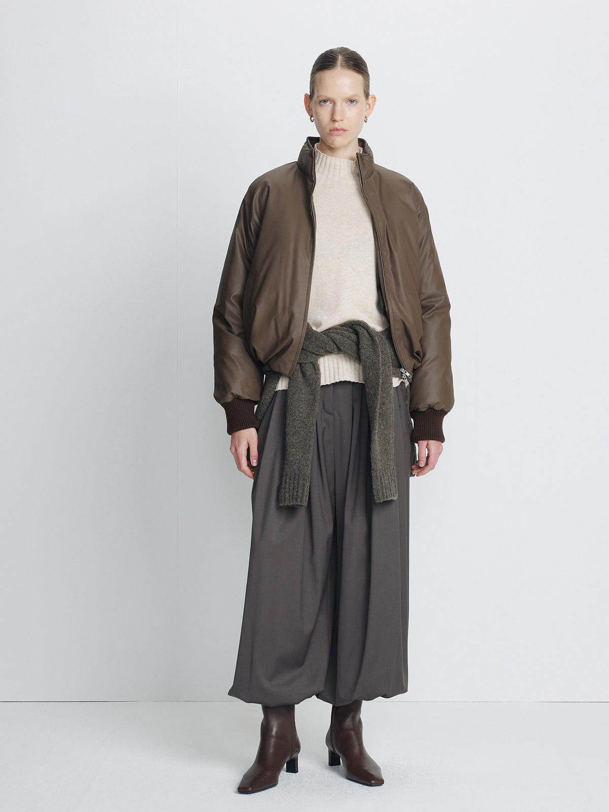 Tonywack - Wool Blend Oversiezed Turtleneck (Ecru/Beige) product image 8 | TRAB K-Fashion Australia
