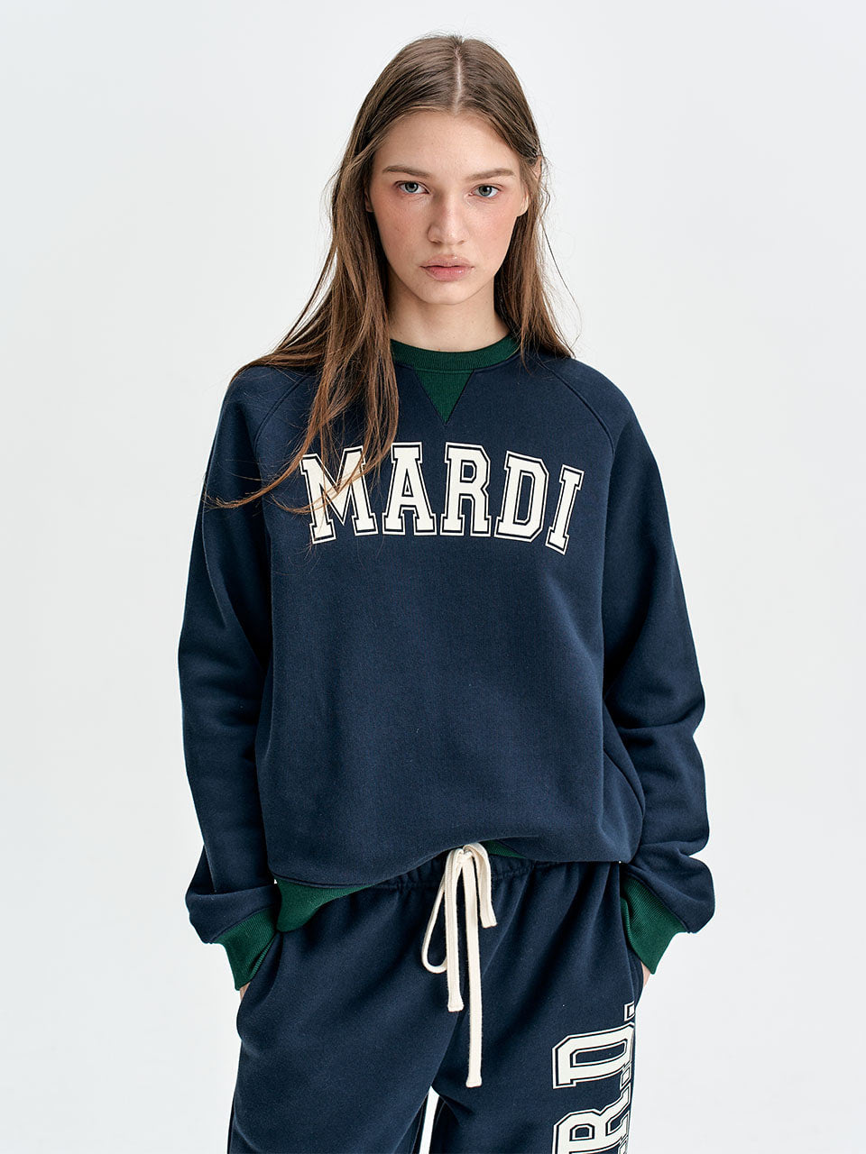 Mardi Mercredi - Sweatshirt Raglan Mardi Arch Logo (Navy Ivory) product image 1 | TRAB K-Fashion Australia