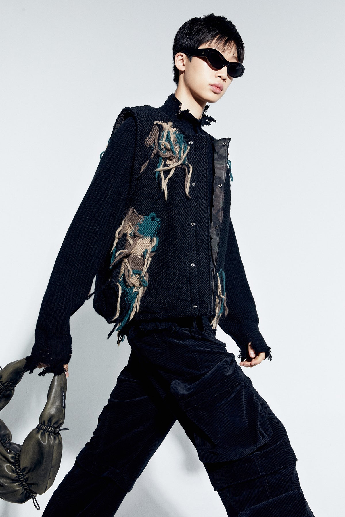 Andersson Bell - Camouflage Reversible Knit Vest (Black) product image 6 | TRAB K-Fashion Australia