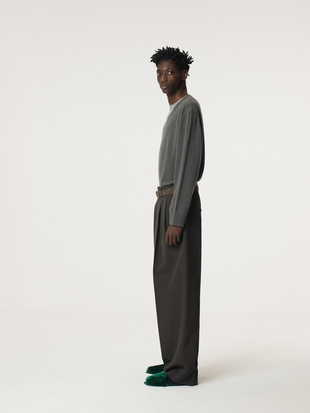 Recto - Contrast Layered V-Neck Knit Top (Taupe Grey) product image 3 | TRAB K-Fashion Australia