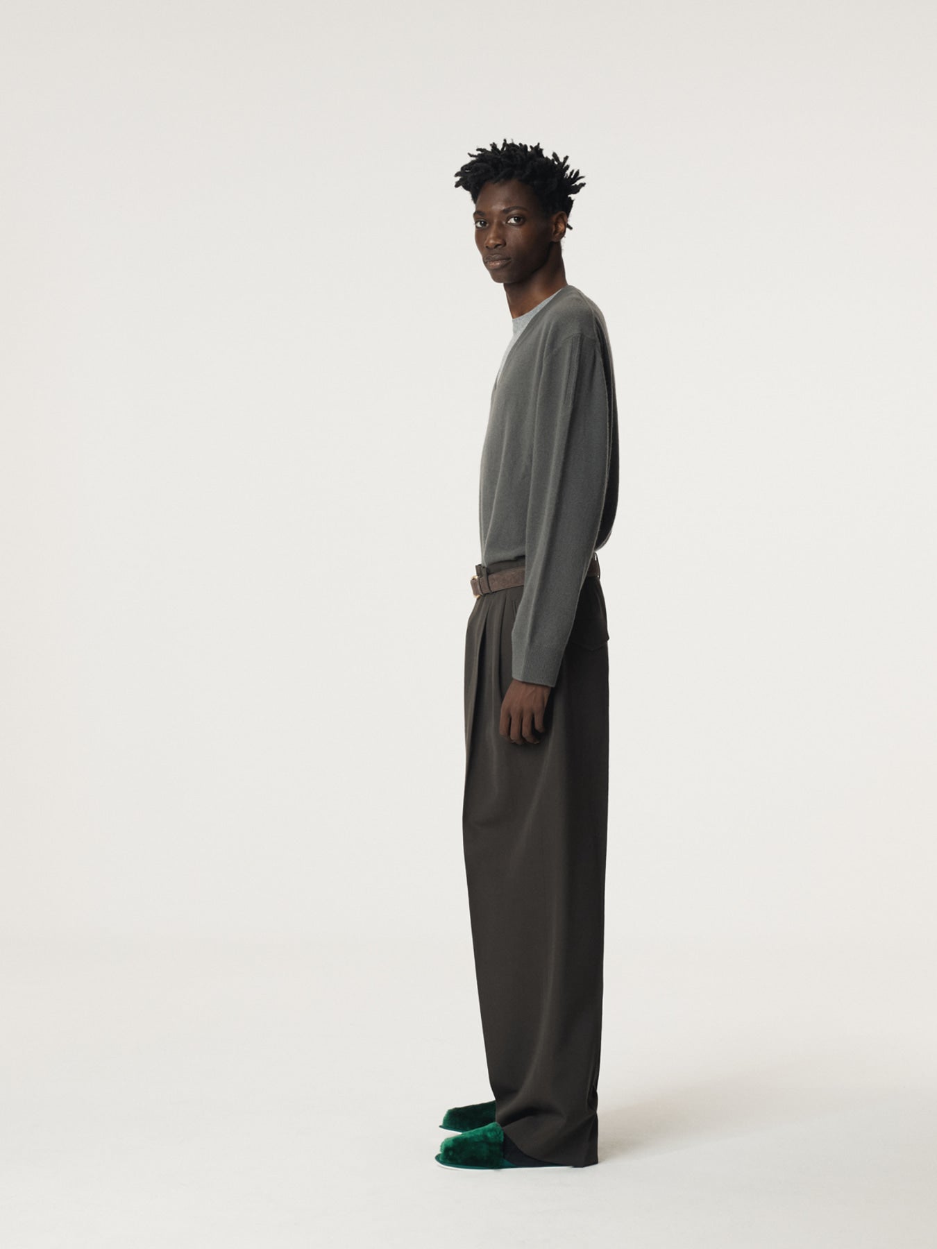 Recto - Contrast Layered V-Neck Knit Top (Taupe Grey) product image 3 | TRAB K-Fashion Australia