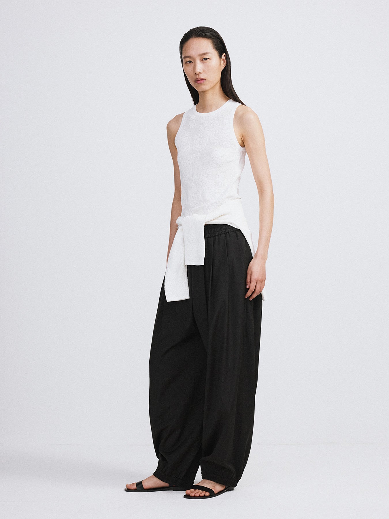 Recto - Lace Jacquard Knit Tank Top (Bean Ivory) product image 3 | TRAB K-Fashion Australia