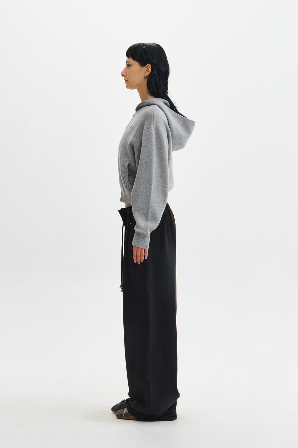 Matin Kim - Snap Tuck Washed Sweatpants (Navy) product image 3 | TRAB K-Fashion Australia