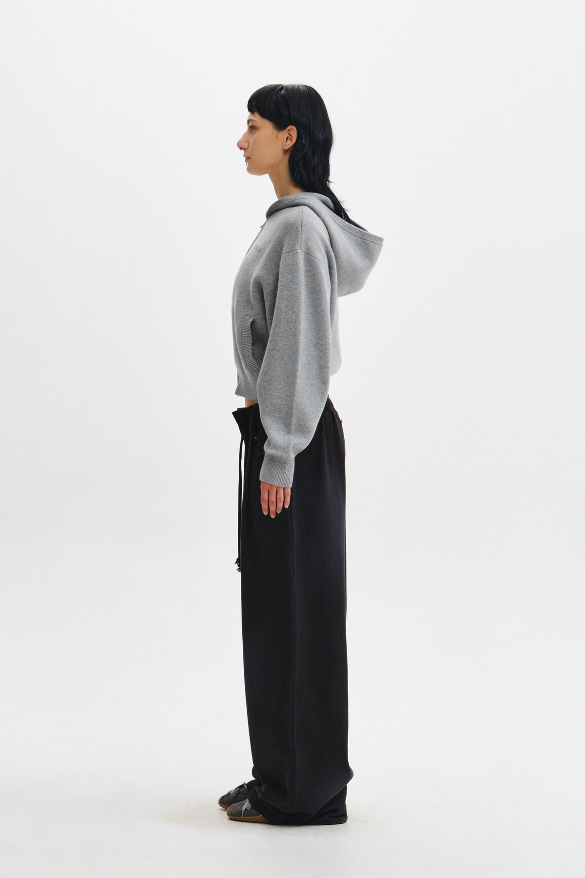 Matin Kim - Snap Tuck Washed Sweatpants (Navy) product image 3 | TRAB K-Fashion Australia