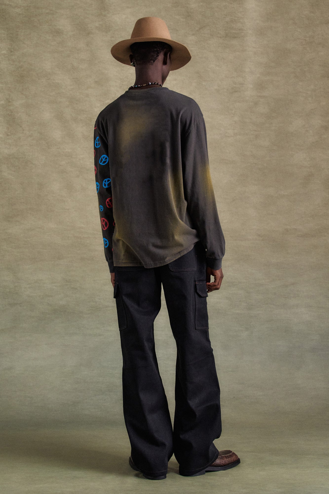 Andersson Bell - Unisex Love L/s T-Shirts (Characoal) product image 2 | TRAB K-Fashion Australia