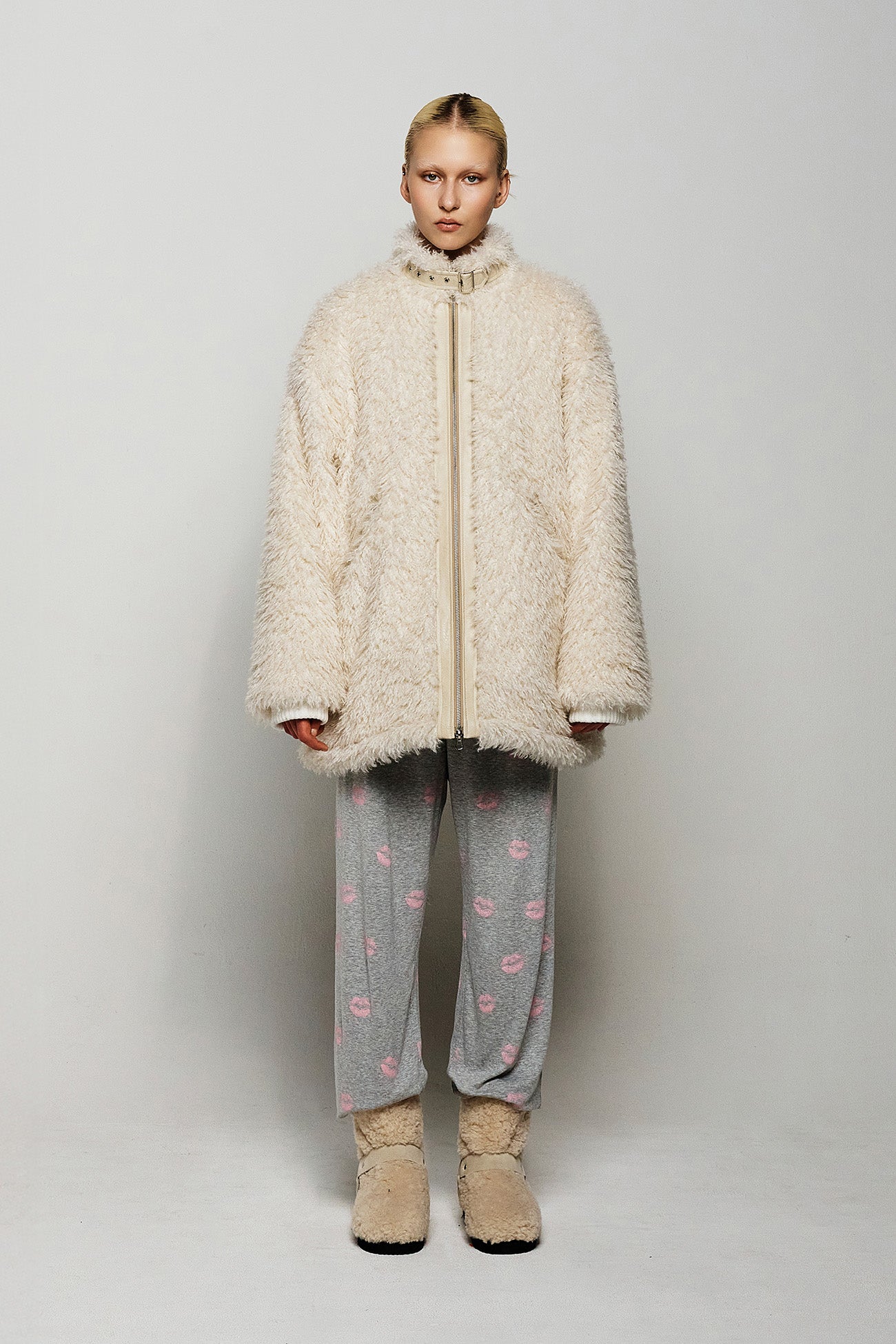 Deinet - Bizzo Point Faux Fur Jumper (Ivory) product image 1 | TRAB K-Fashion Australia