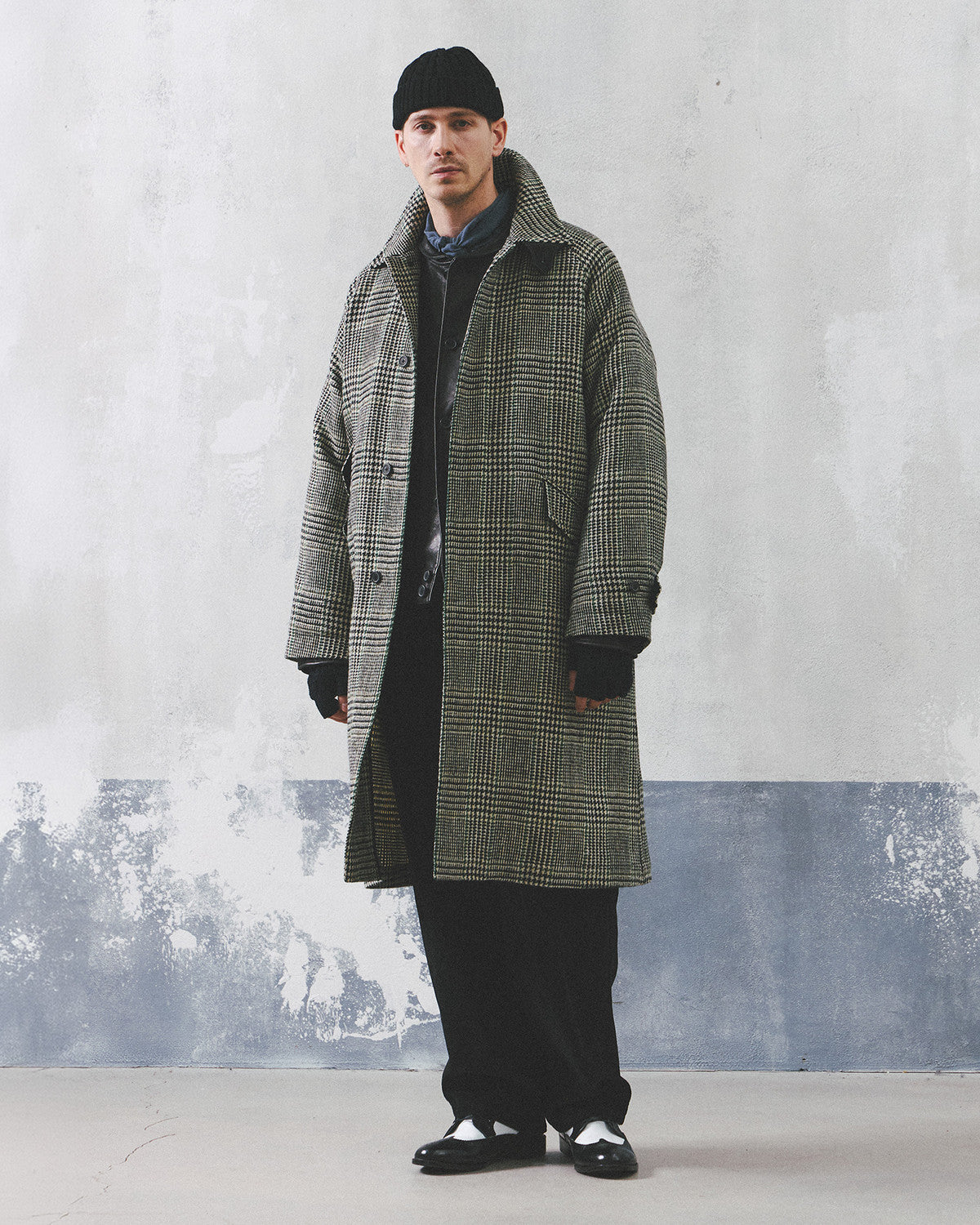 Eastlogue - Highland Balmacaan Coat (Black & Beige Wool Check) product image 2 | TRAB K-Fashion Australia