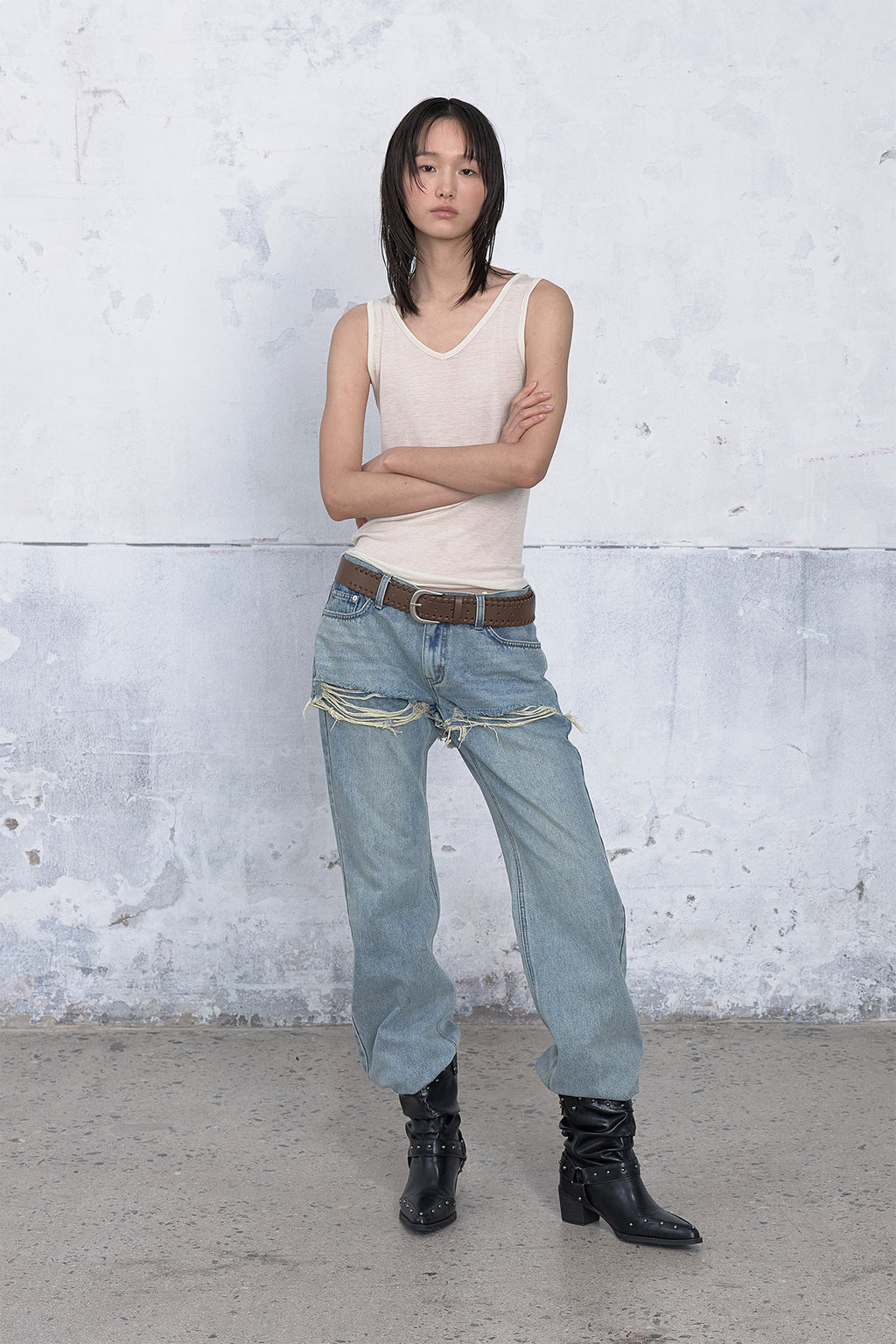 Deinet - Ist Kultur Sleeveless (Beige) product image 5 | TRAB K-Fashion Australia