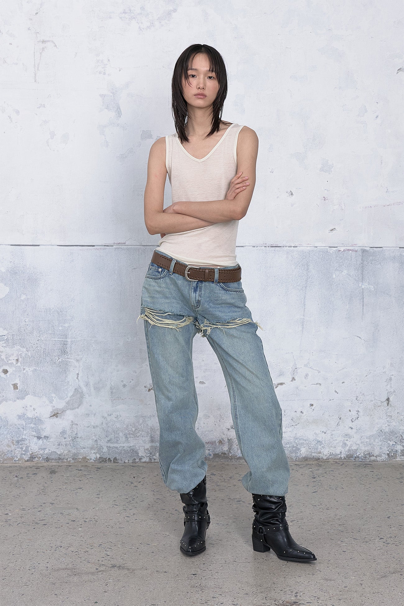 Deinet - Ist Kultur Sleeveless (Beige) product image 5 | TRAB K-Fashion Australia