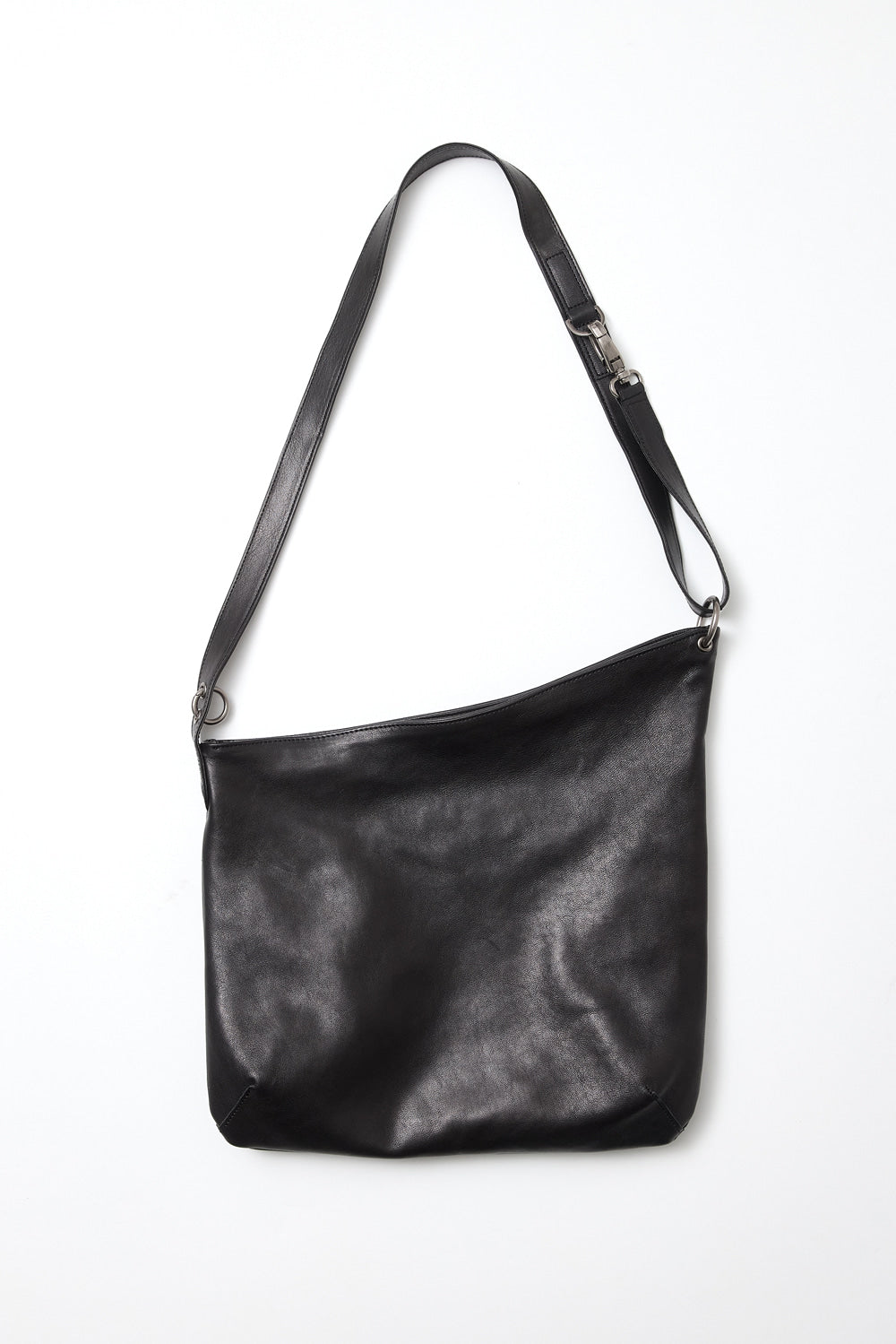 Hatchingroom - Archer Bag Lamb Skin (Black) product image 3 | TRAB K-Fashion Australia