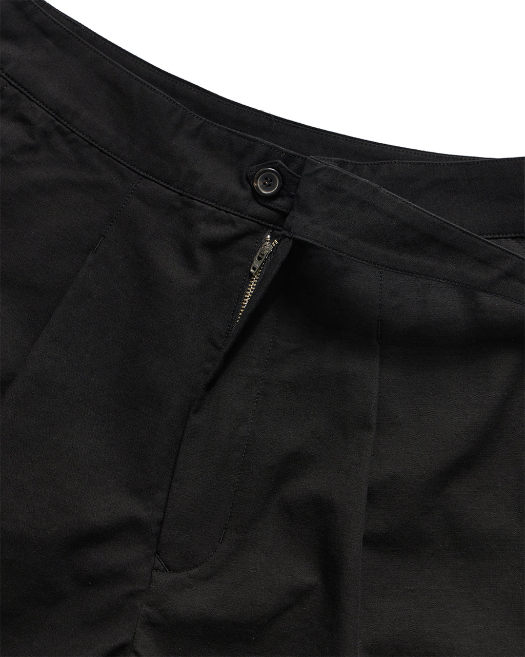 Eastlogue - Single Belted Bermuda Shorts (Black) product image 3 | TRAB K-Fashion Australia