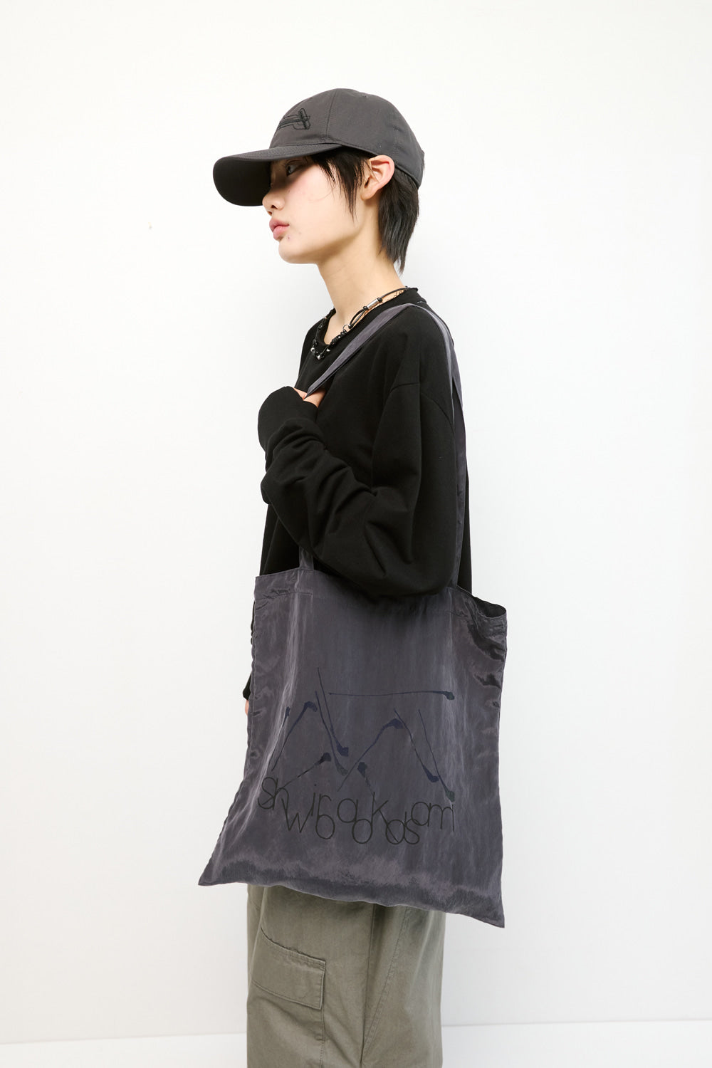Hatchingroom - Shirakami Woods Tote (Charcoal) product image 6 | TRAB K-Fashion Australia
