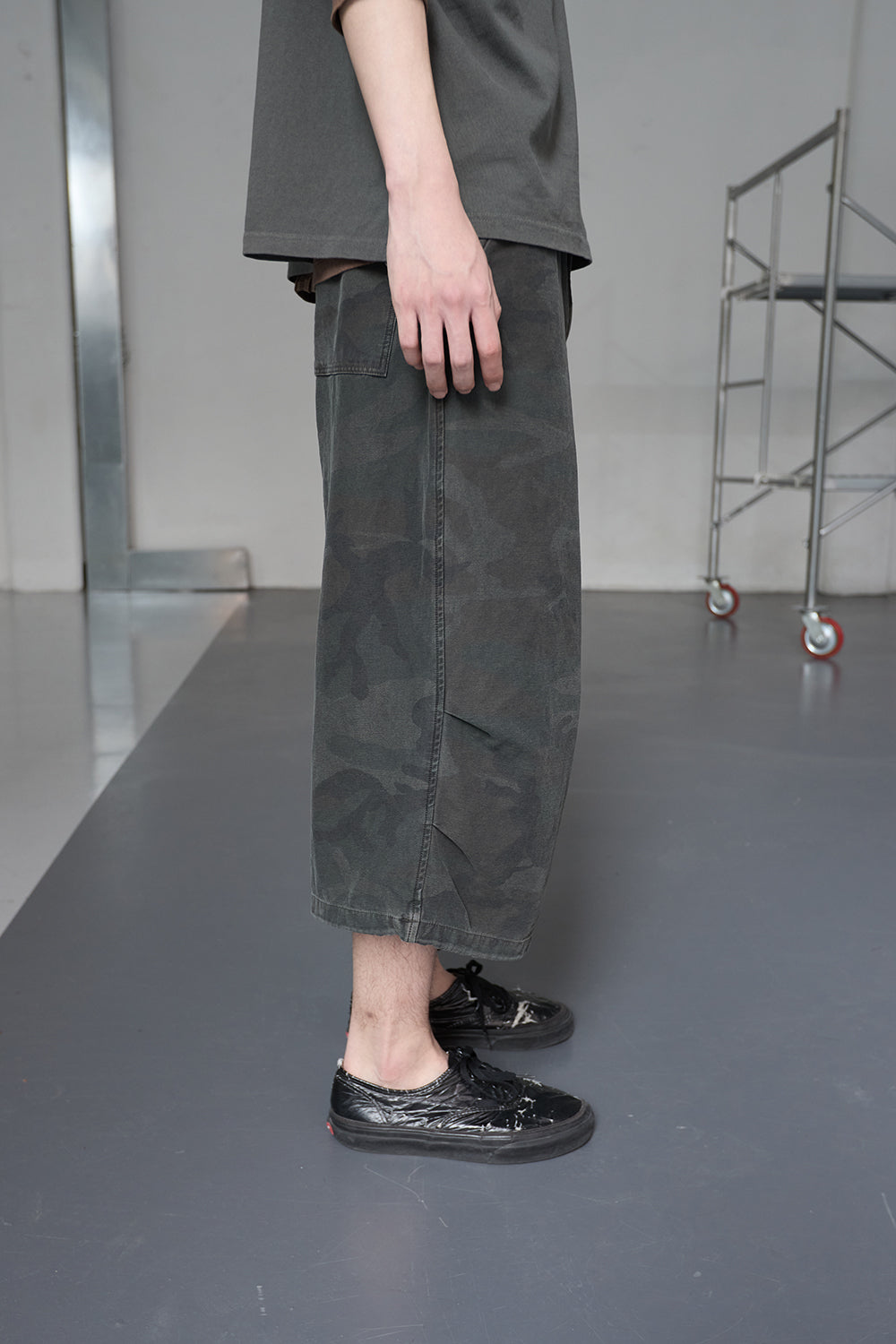 Hatchingroom - Snow Shorts Over Dyed Camo (Khaki) product image 11 | TRAB K-Fashion Australia