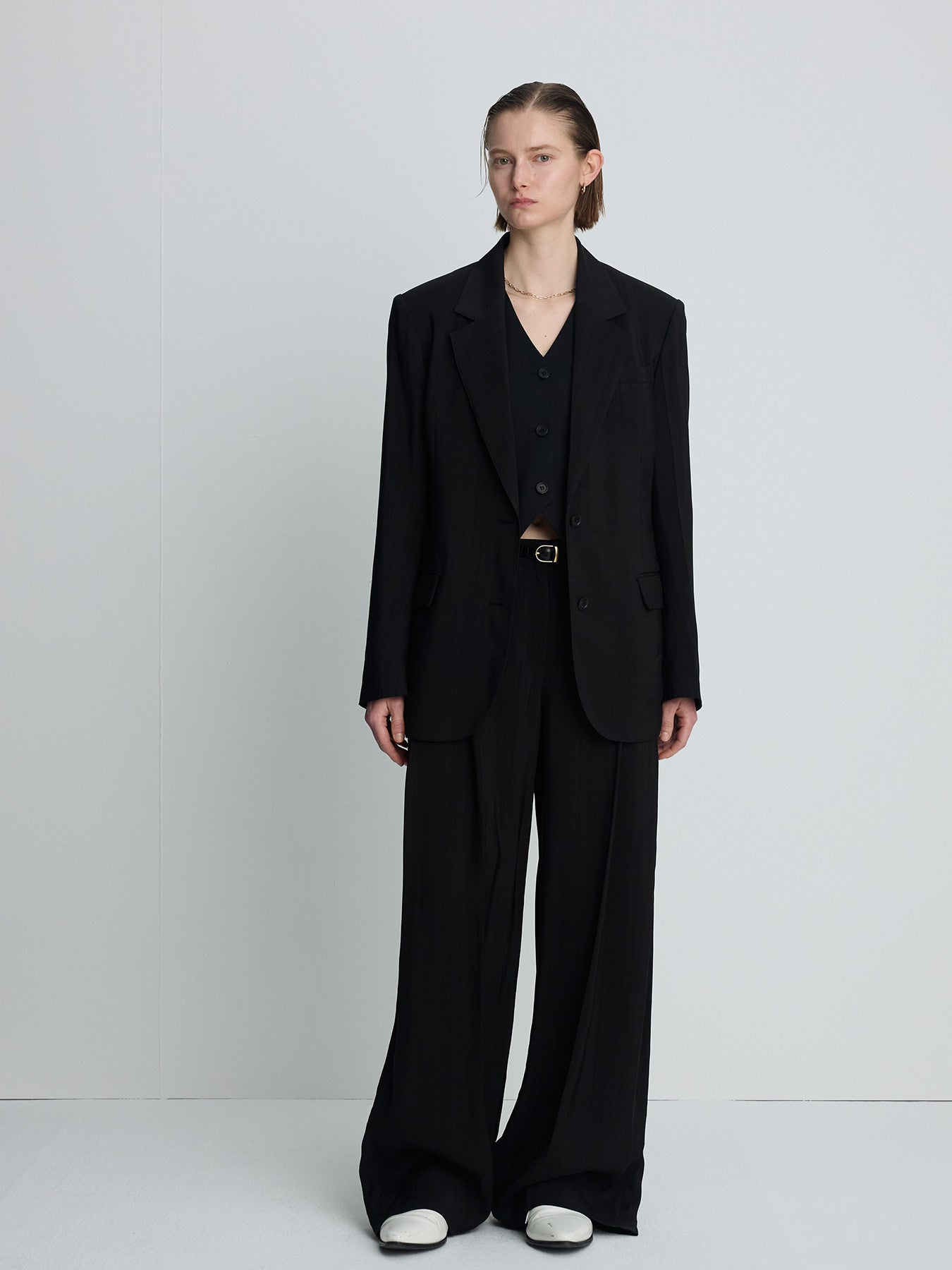 Tonywack - Airy Wide Leg Pleated Trousers (Black) product image 2 | TRAB K-Fashion Australia