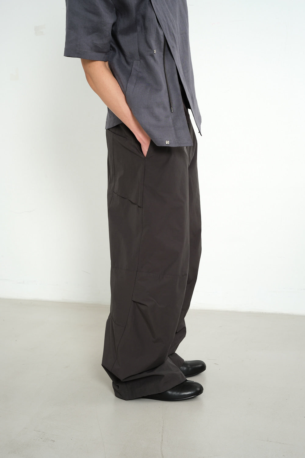 Hatchingroom - Balloon Trousers (Charcoal) product image 12 | TRAB K-Fashion Australia