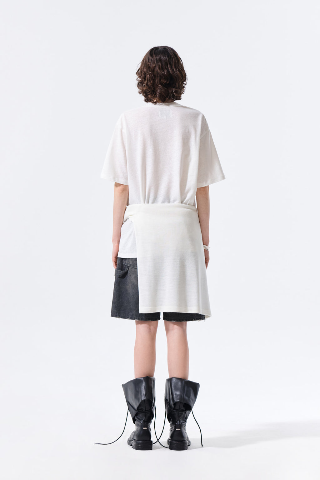 Matin Kim - Portrait Graffiti Logo Top (White) product image 7 | TRAB K-Fashion Australia
