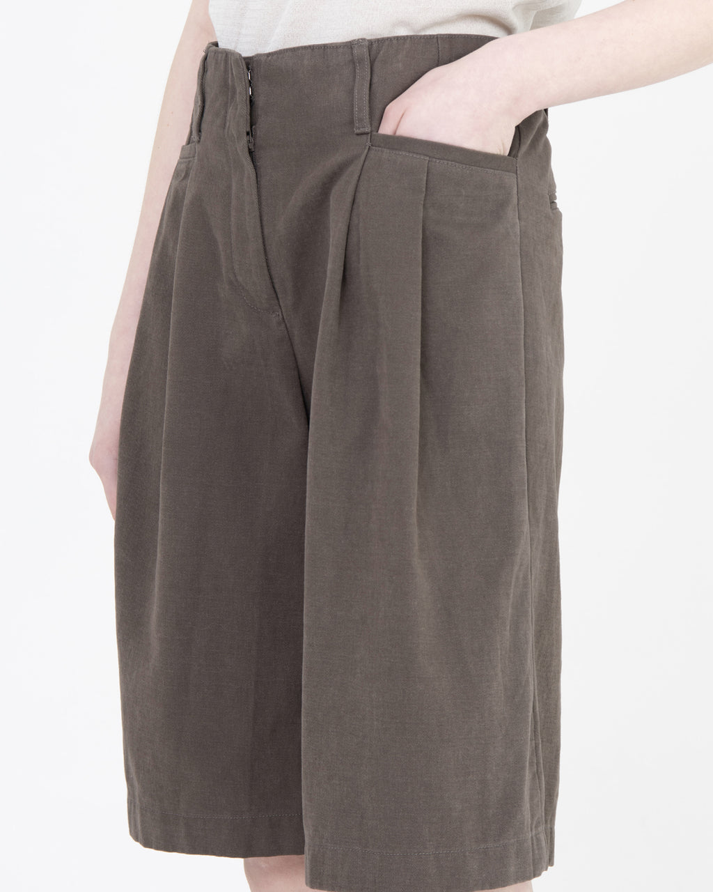 Brownyard - Two Tuck Half Pants (Dark Brown) product image 4 | TRAB K-Fashion Australia