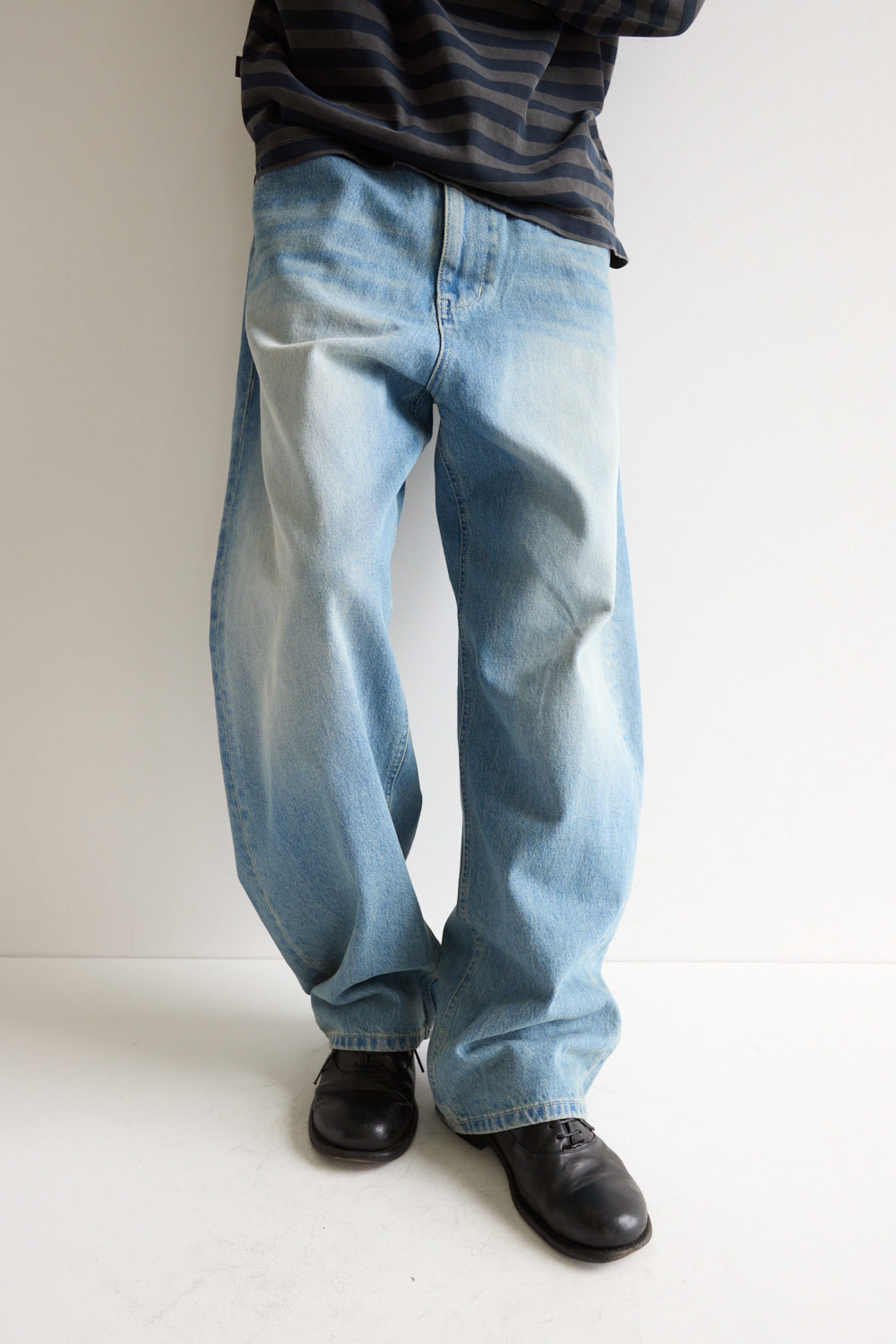 Hatchingroom - Curve Jeans Bleached (Blue) product image 9 | TRAB K-Fashion Australia