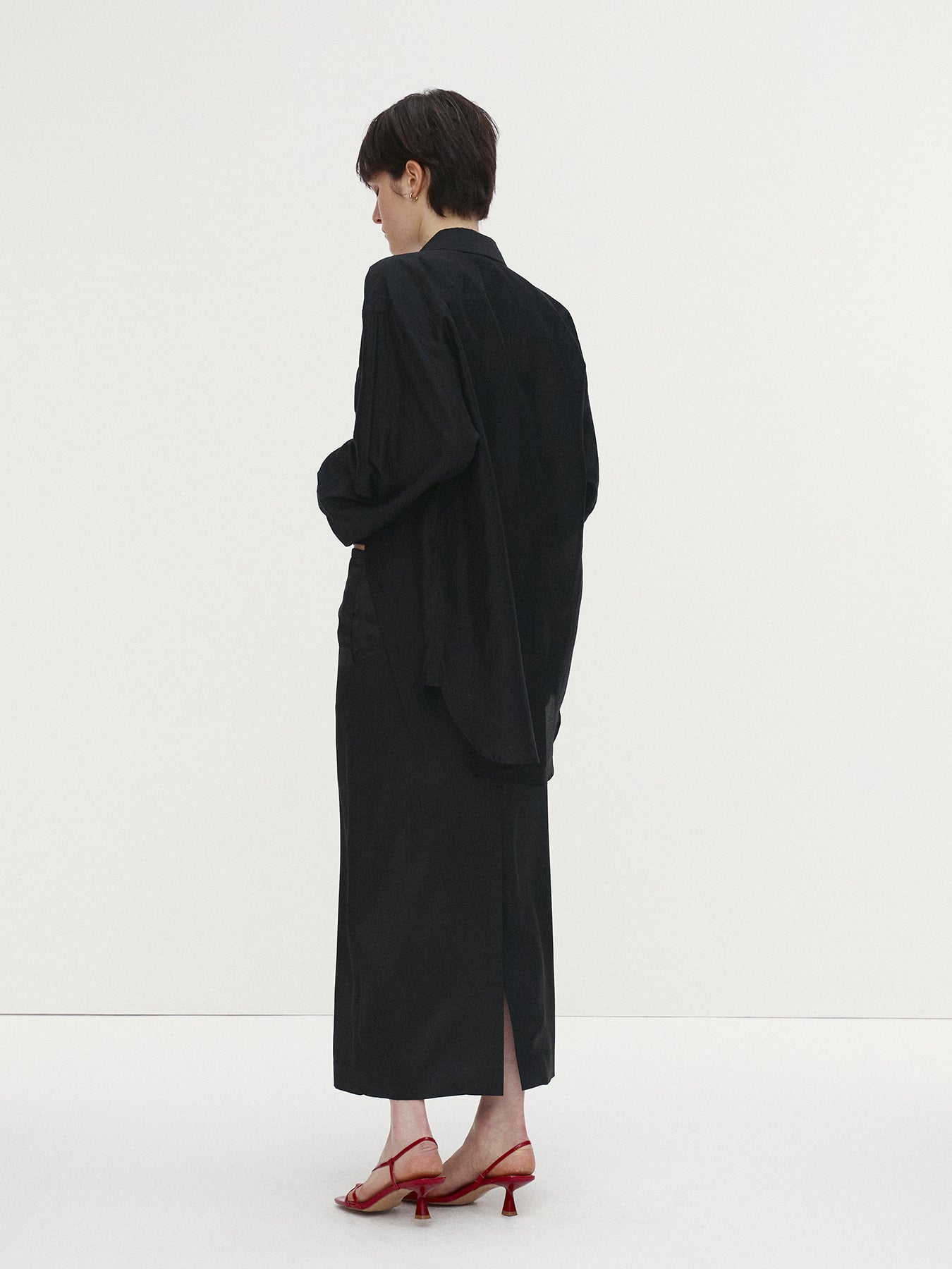 Tonywack - Tencel Oversized Shirt (Black) product image 4 | TRAB K-Fashion Australia