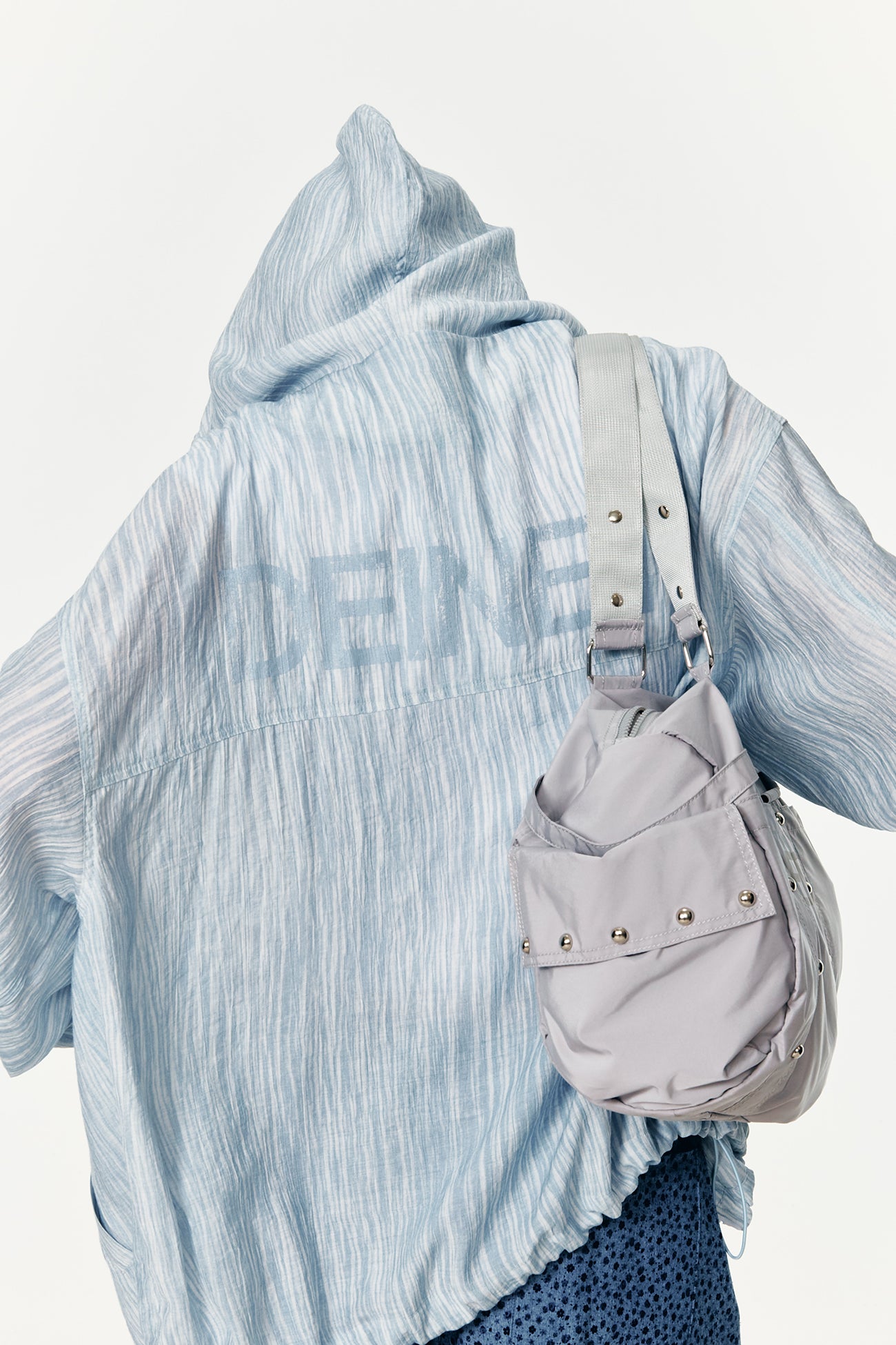 Deinet - Logo Duffle Bag (Grey) product image 9 | TRAB K-Fashion Australia